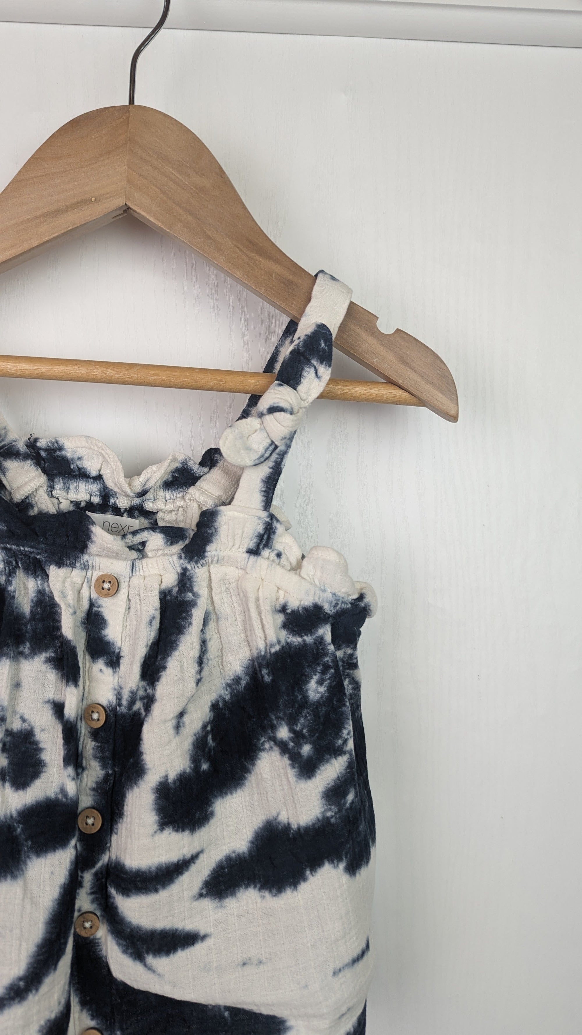 NEW Next Tie Dye Top - Girls 2 - 3 Years - Little Ones Preloved. Second Hand Children's & Preloved Baby, Kids, Girls & Boys Clothes. UK online