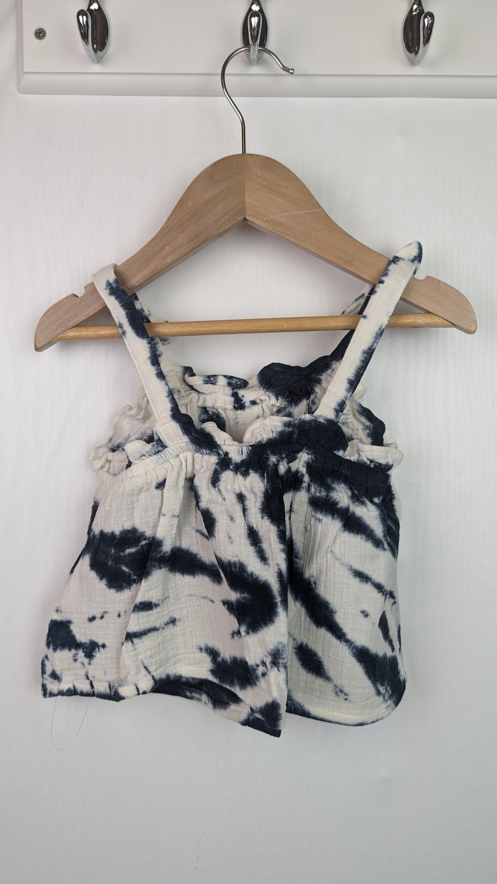 NEW Next Tie Dye Top - Girls 2 - 3 Years - Little Ones Preloved. Second Hand Children's & Preloved Baby, Kids, Girls & Boys Clothes. UK online