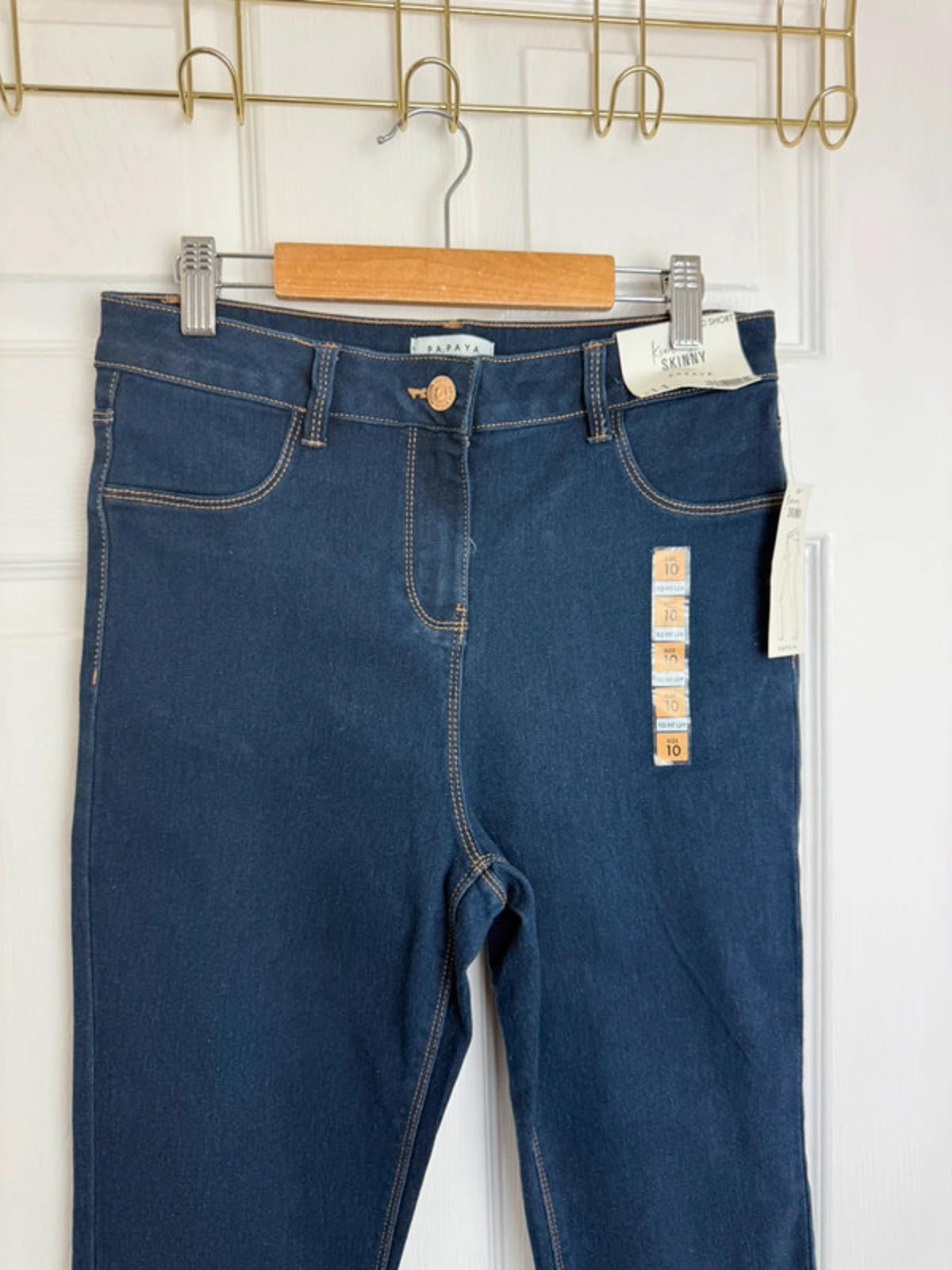 NEW Papaya Skinny Short Jeans - Ladies Size 10 - Little Ones Preloved. Second Hand Children's & Preloved Baby, Kids, Girls & Boys Clothes. UK online