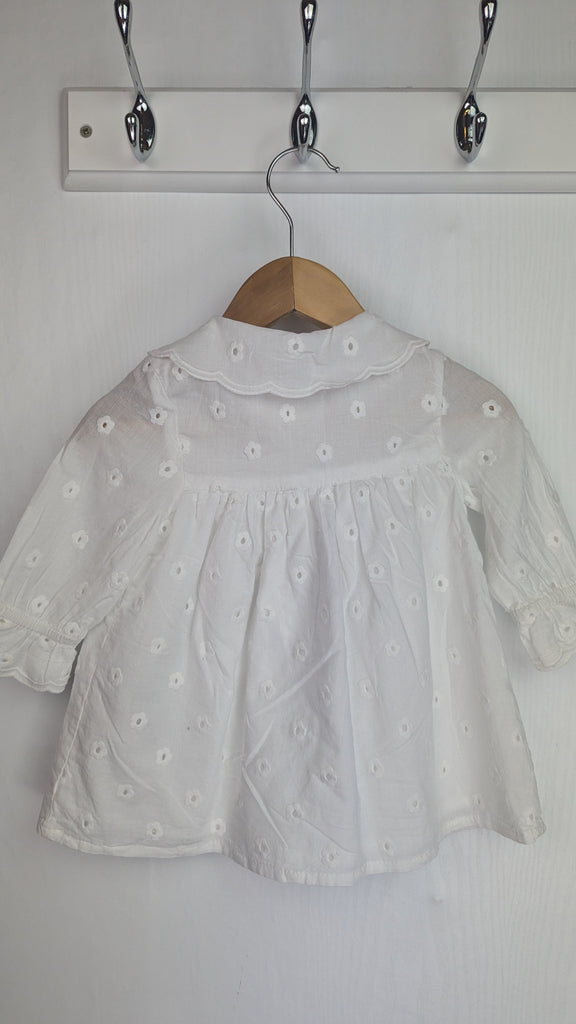 NEW Primark White Eyelet Long Sleeve Dress - Girls 3-6 Months Primark Used, Preloved, Preworn & Second Hand Baby, Kids & Children's Clothing UK Online. Cheap affordable. Brands including Next, Joules, Nutmeg Morrisons, TU, F&F, H&M.