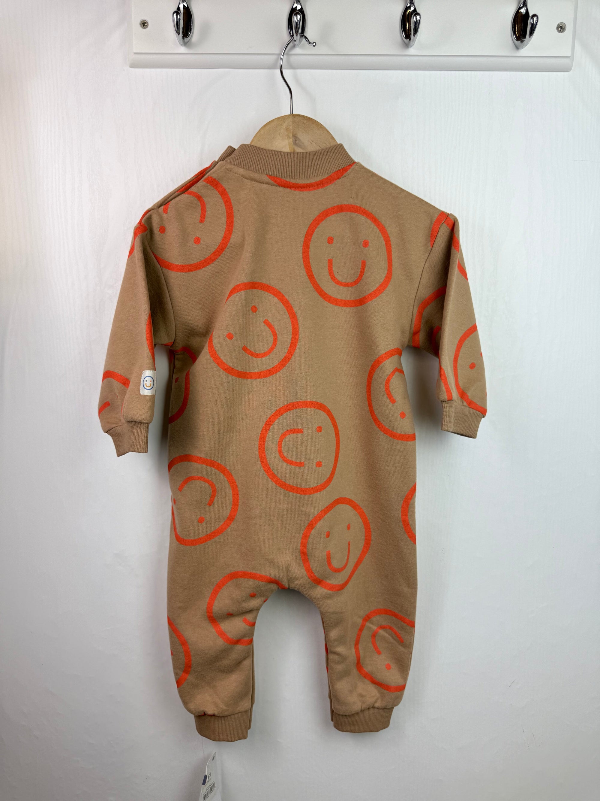 NEW Smile Romper - Baby Boys 9 - 12 Months - Little Ones Preloved. Second Hand Children's & Preloved Baby, Kids, Girls & Boys Clothes. UK online