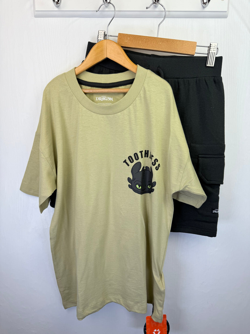 NEW Toothless Top & Shorts Set - Boys 12 - 13 Years - Little Ones Preloved. Second Hand Children's & Preloved Baby, Kids, Girls & Boys Clothes. UK online