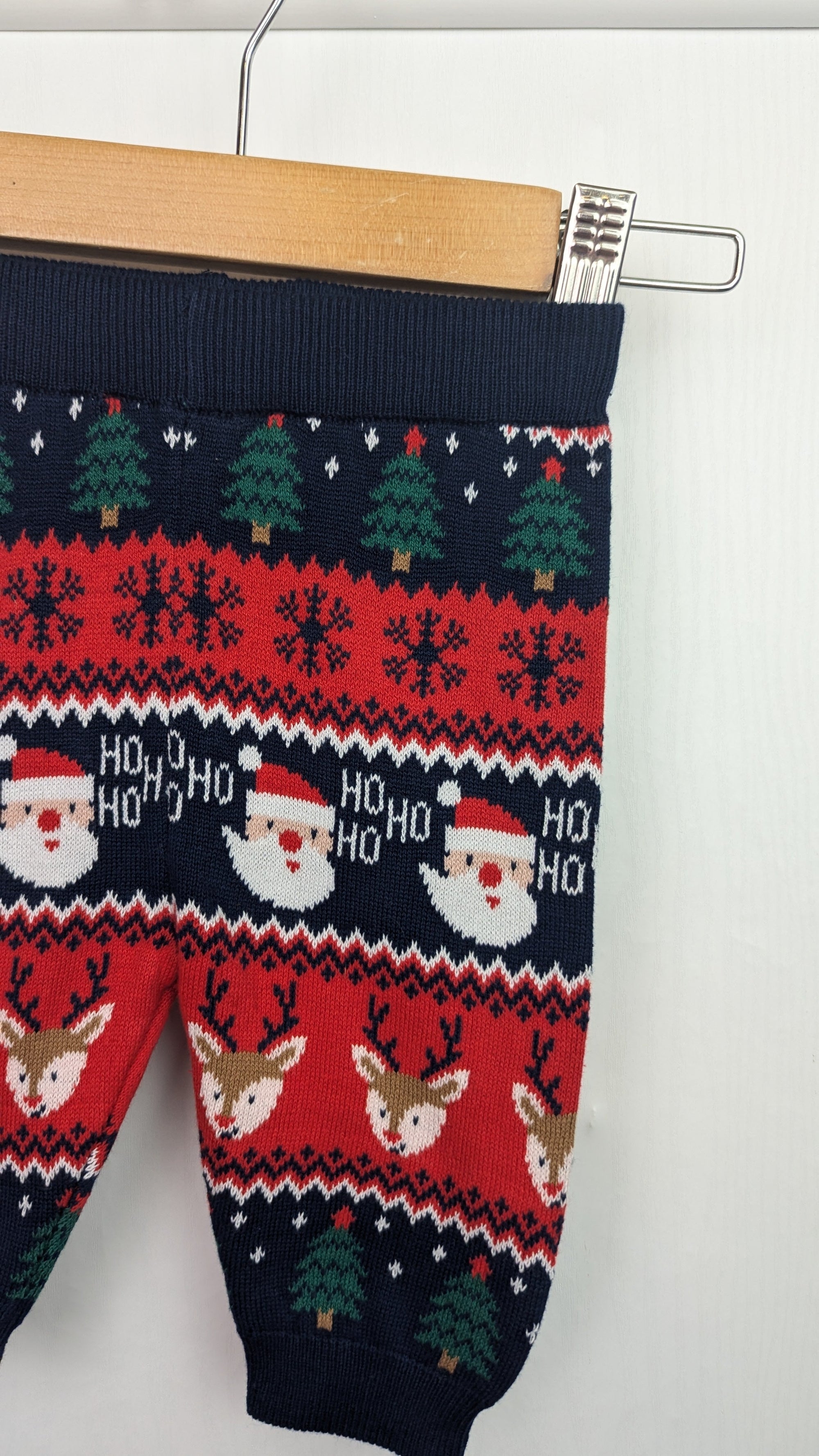 NEW TU Christmas Knit Leggings - Unisex 0 - 3 Months - Little Ones Preloved. Second Hand Children's & Preloved Baby, Kids, Girls & Boys Clothes. UK online