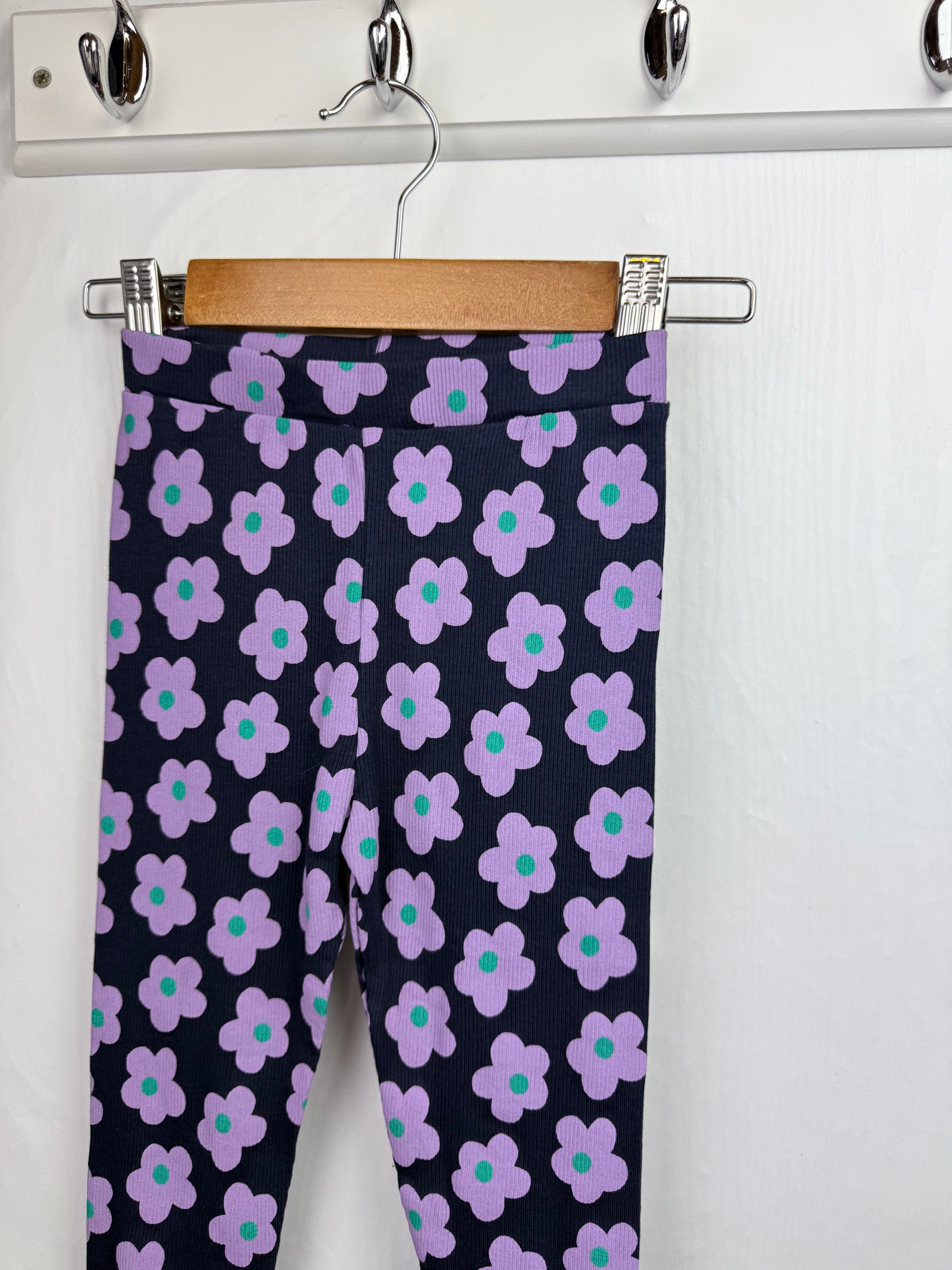 NEW TU Purple Floral Leggings - Girls 4 Years - Little Ones Preloved. Second Hand Children's & Preloved Baby, Kids, Girls & Boys Clothes. UK online