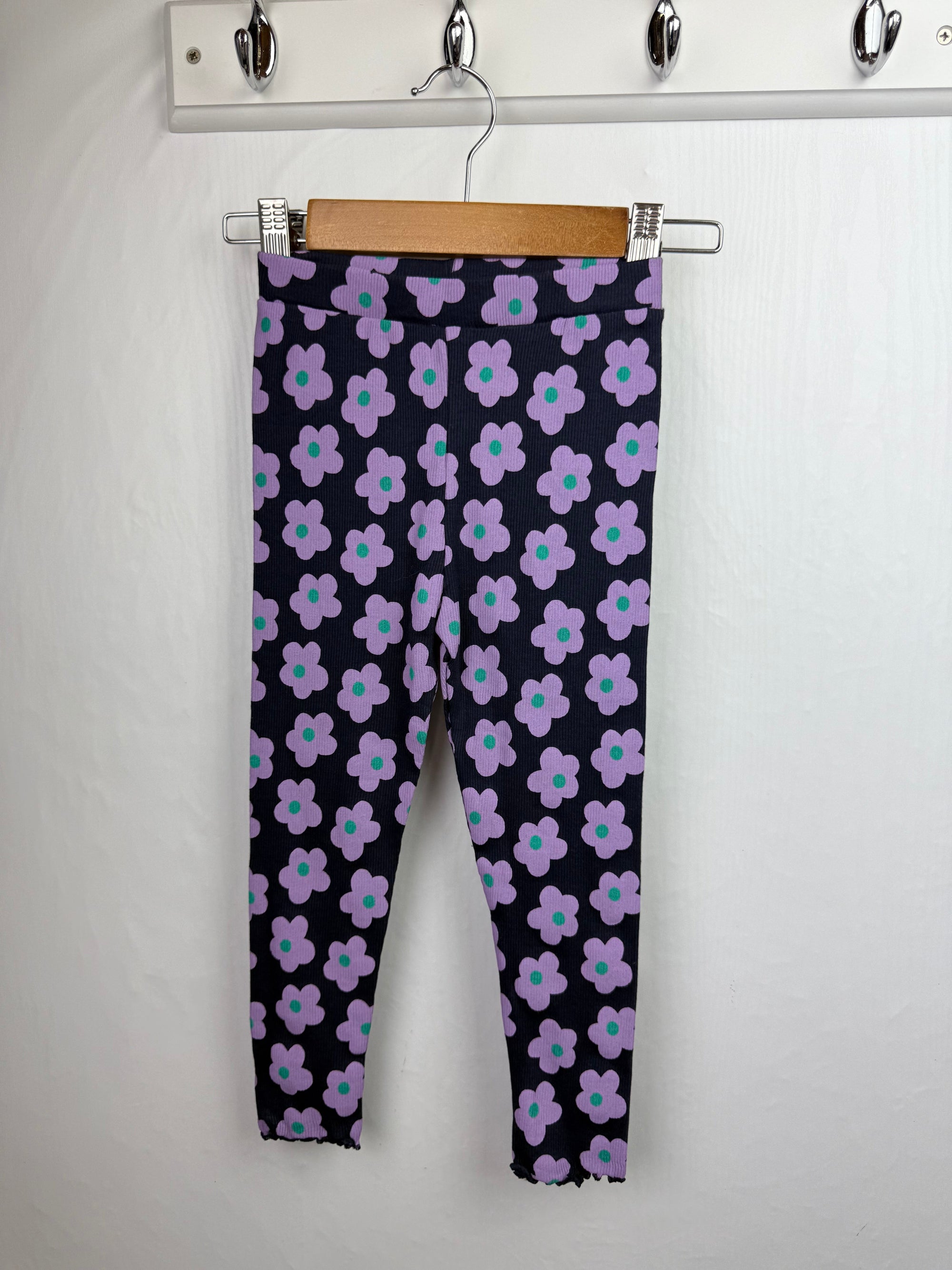 NEW TU Purple Floral Leggings - Girls 4 Years - Little Ones Preloved. Second Hand Children's & Preloved Baby, Kids, Girls & Boys Clothes. UK online