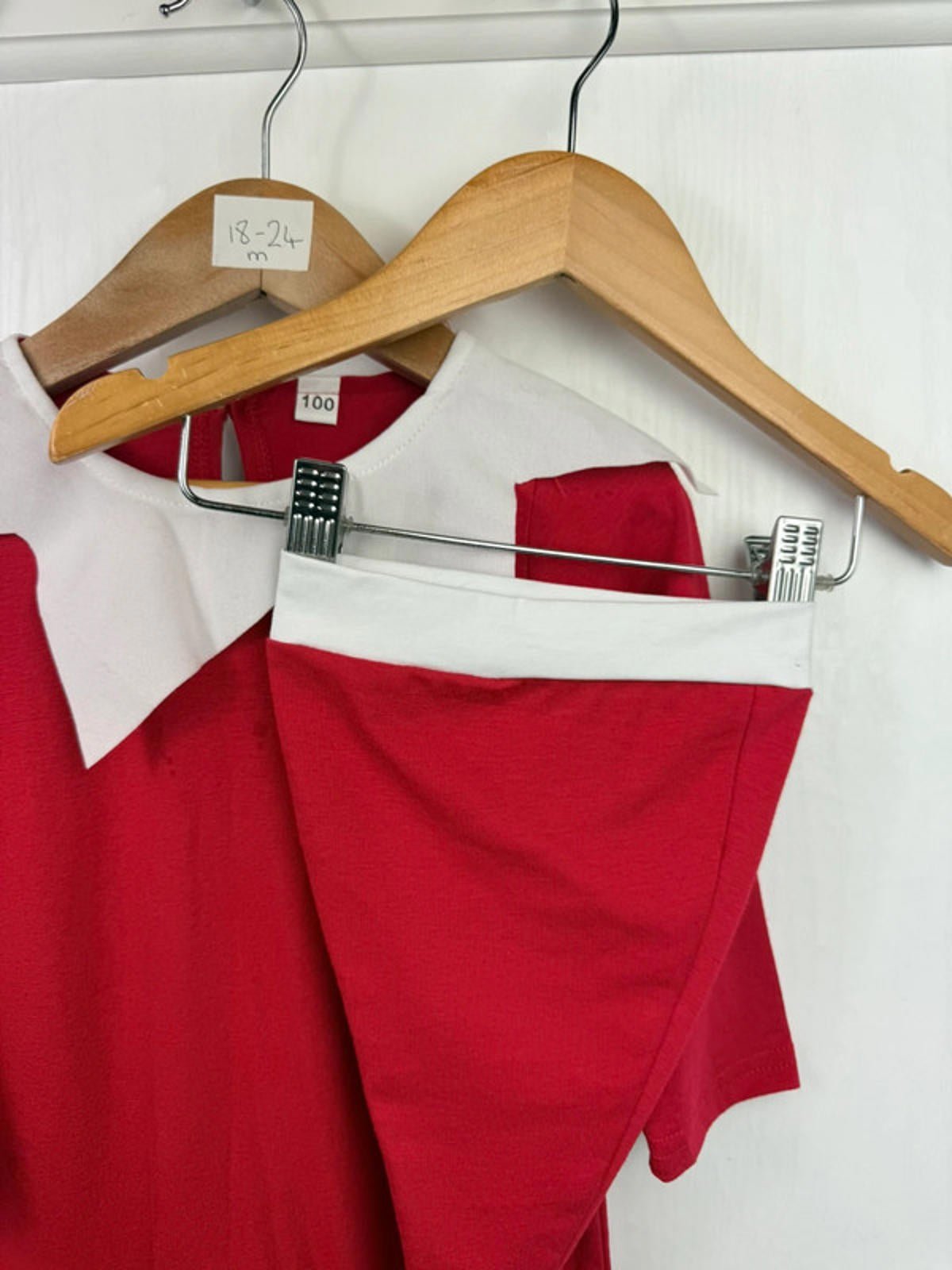 NEW unbranded Santa Romper & Hat 18 - 24 Months - Little Ones Preloved. Second Hand Children's & Preloved Baby, Kids, Girls & Boys Clothes. UK online