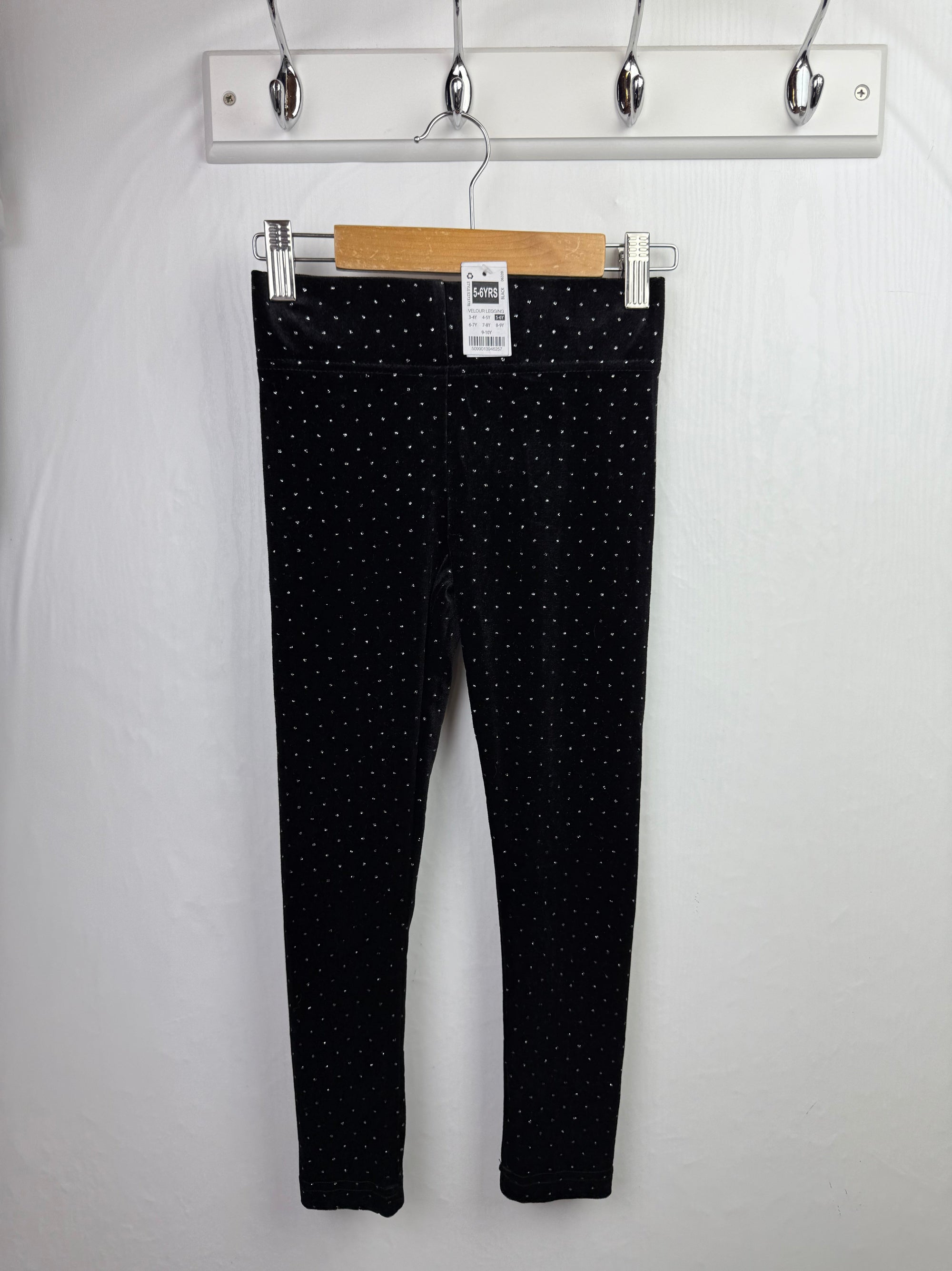 NEW Velour Black Glitter Leggings - Girls 5 - 6 Years - Little Ones Preloved. Second Hand Children's & Preloved Baby, Kids, Girls & Boys Clothes. UK online