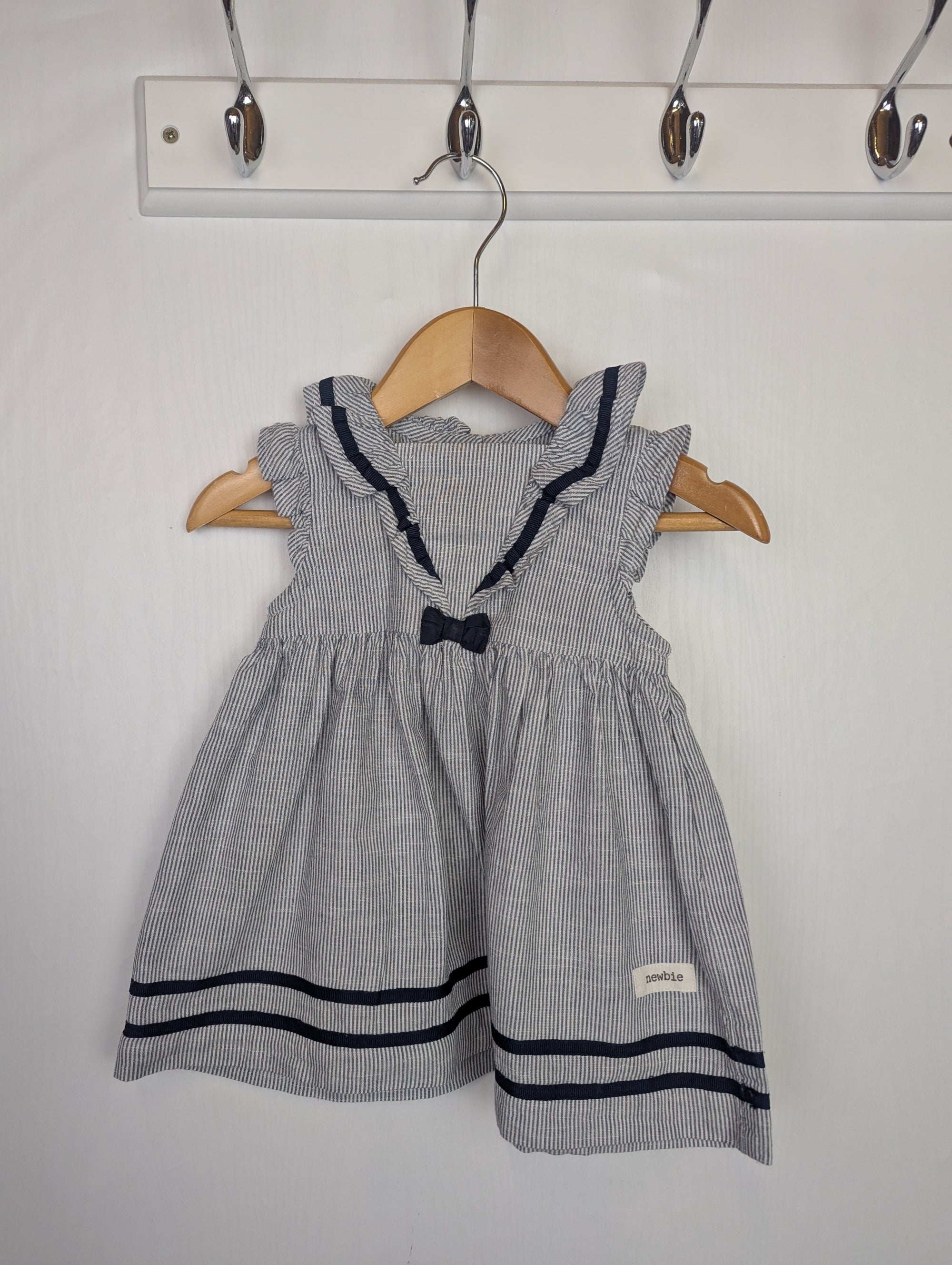 Newbie Striped Bow Dress - Girls 4 - 6 Months - Little Ones Preloved. Second Hand Children's & Preloved Baby, Kids, Girls & Boys Clothes. UK online