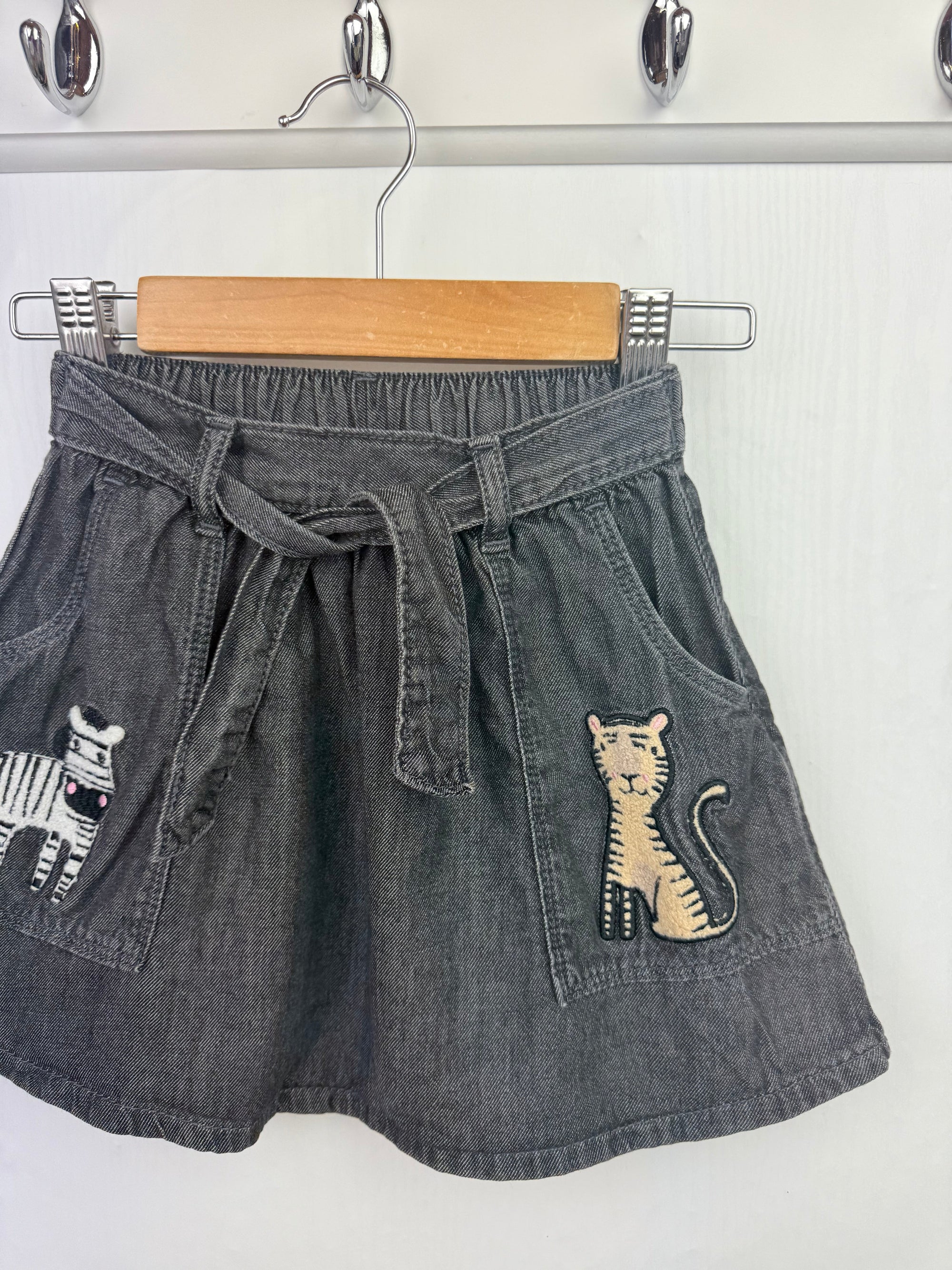 Next Black Denim Animal Skirt - Girls 18 - 24 Months - Little Ones Preloved. Second Hand Children's & Preloved Baby, Kids, Girls & Boys Clothes. UK online