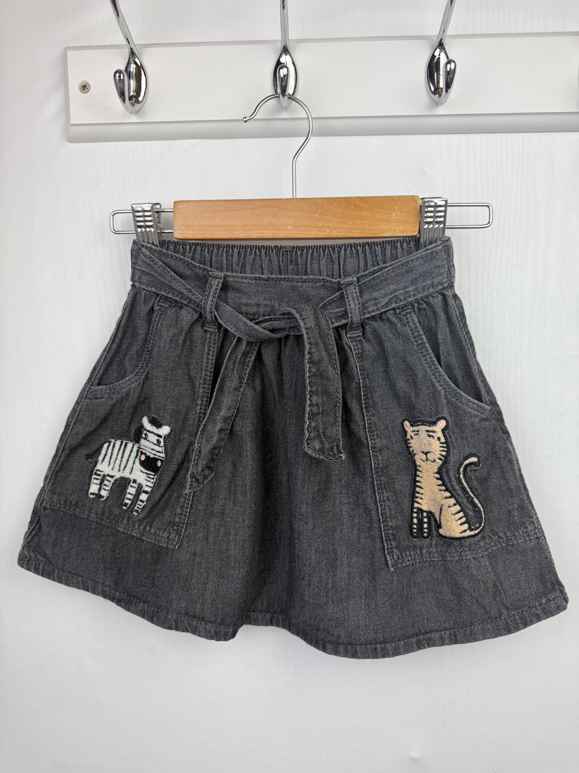 Next Black Denim Animal Skirt - Girls 18 - 24 Months - Little Ones Preloved. Second Hand Children's & Preloved Baby, Kids, Girls & Boys Clothes. UK online