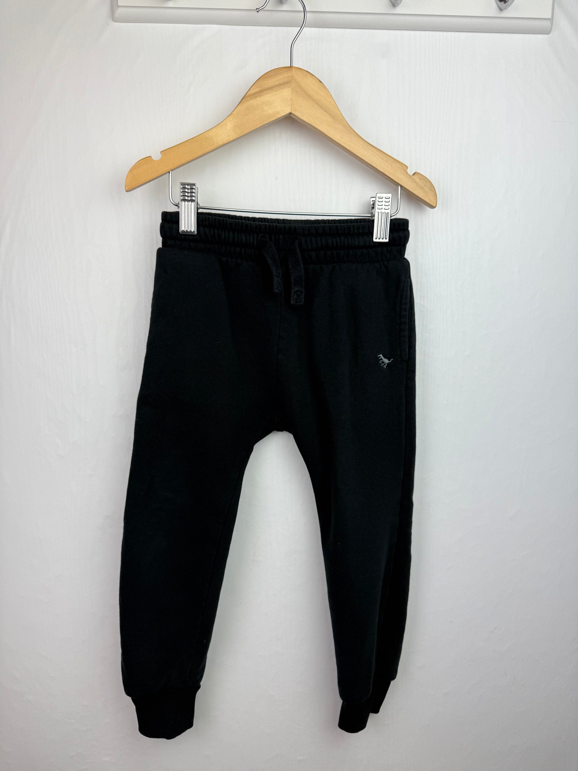 Next Black Jogging Bottoms - Boys 4 - 5 Years - Little Ones Preloved. Second Hand Children's & Preloved Baby, Kids, Girls & Boys Clothes. UK online