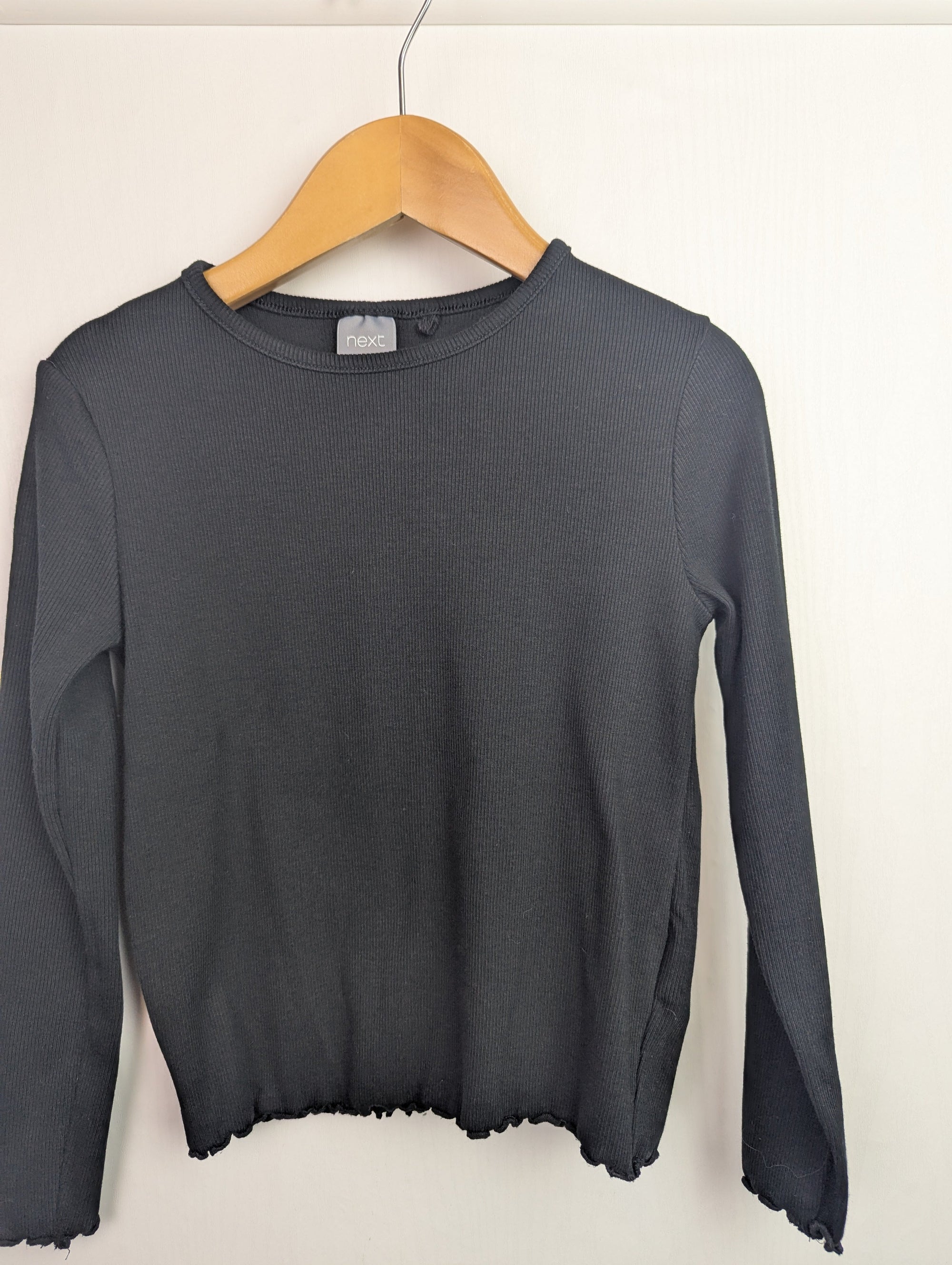 Next Black Ribbed Top - Girls 3 - 4 Years - Little Ones Preloved. Second Hand Children's & Preloved Baby, Kids, Girls & Boys Clothes. UK online