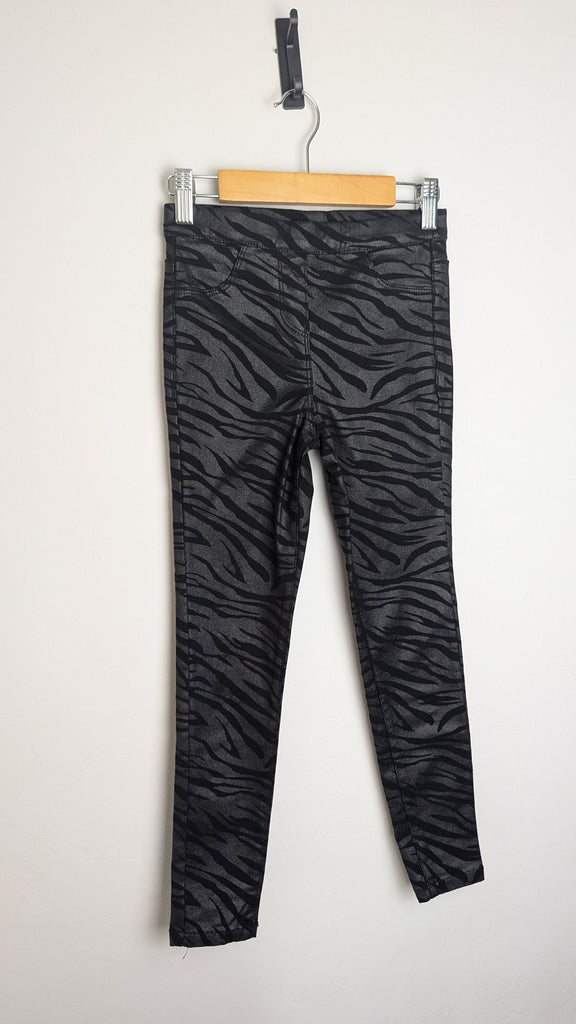 Next Black Shiny Animal Print Jeans - Girls 9 Years Little Ones Preloved Used, Preloved, Preworn & Second Hand Baby, Kids & Children's Clothing UK Online. Cheap affordable. Brands including Next, Joules, Nutmeg Morrisons, TU, F&F, H&M.