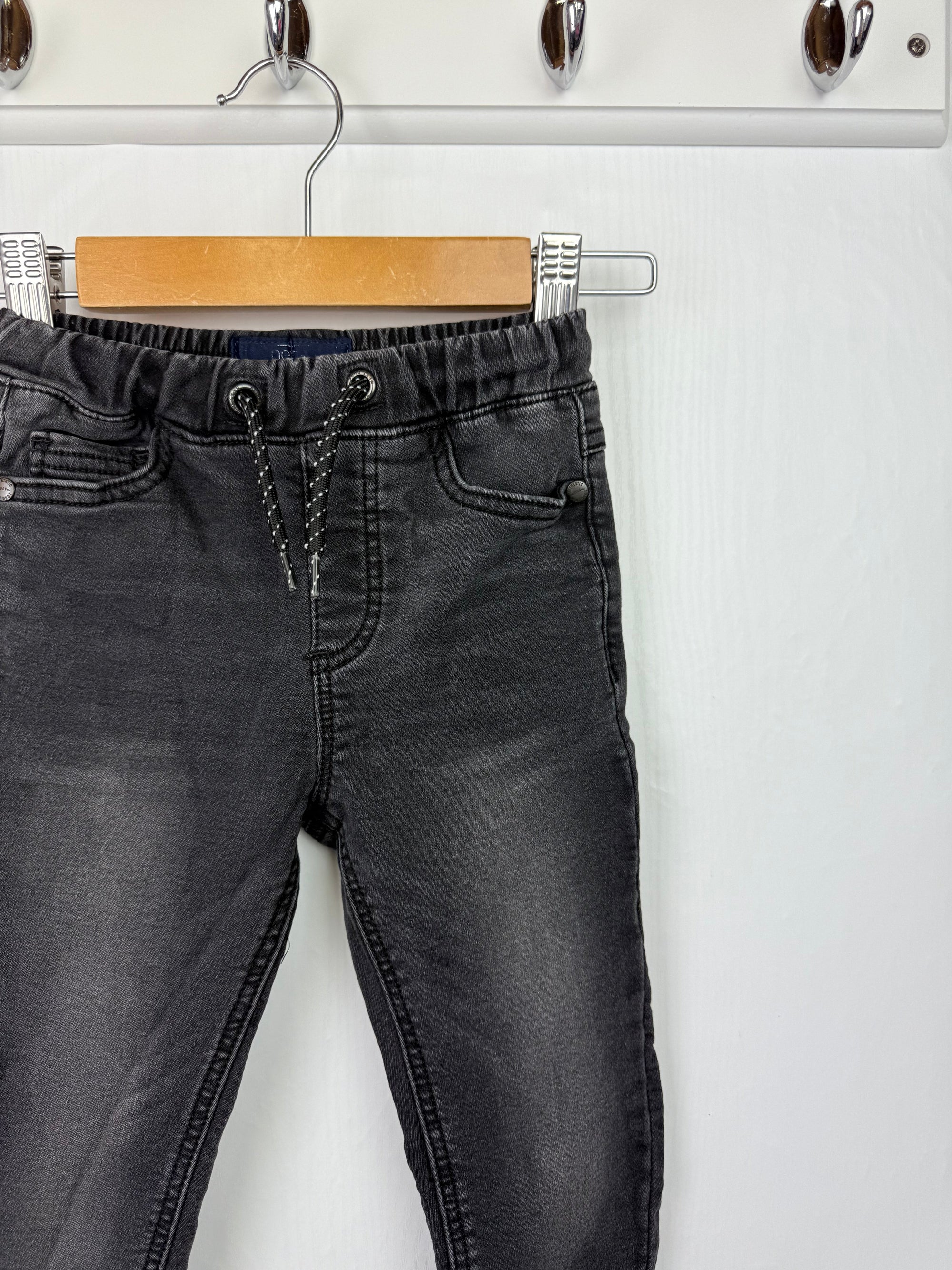 Next Black/Grey Denim Jeans - Boys 3 - 4 Years - Little Ones Preloved. Second Hand Children's & Preloved Baby, Kids, Girls & Boys Clothes. UK online