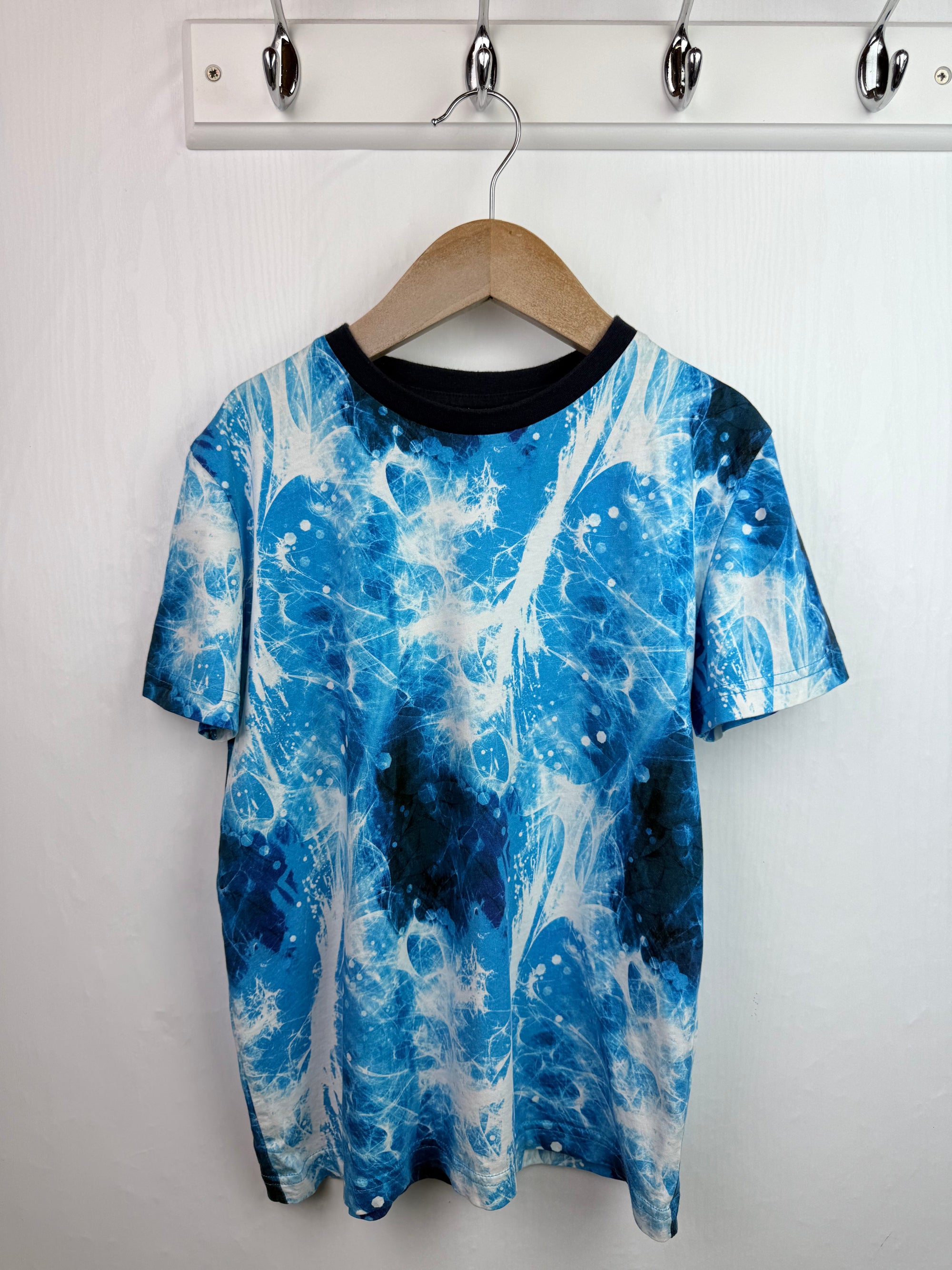 Next Blue Short Sleeve Top - Boys 8 Years - Little Ones Preloved. Second Hand Children's & Preloved Baby, Kids, Girls & Boys Clothes. UK online