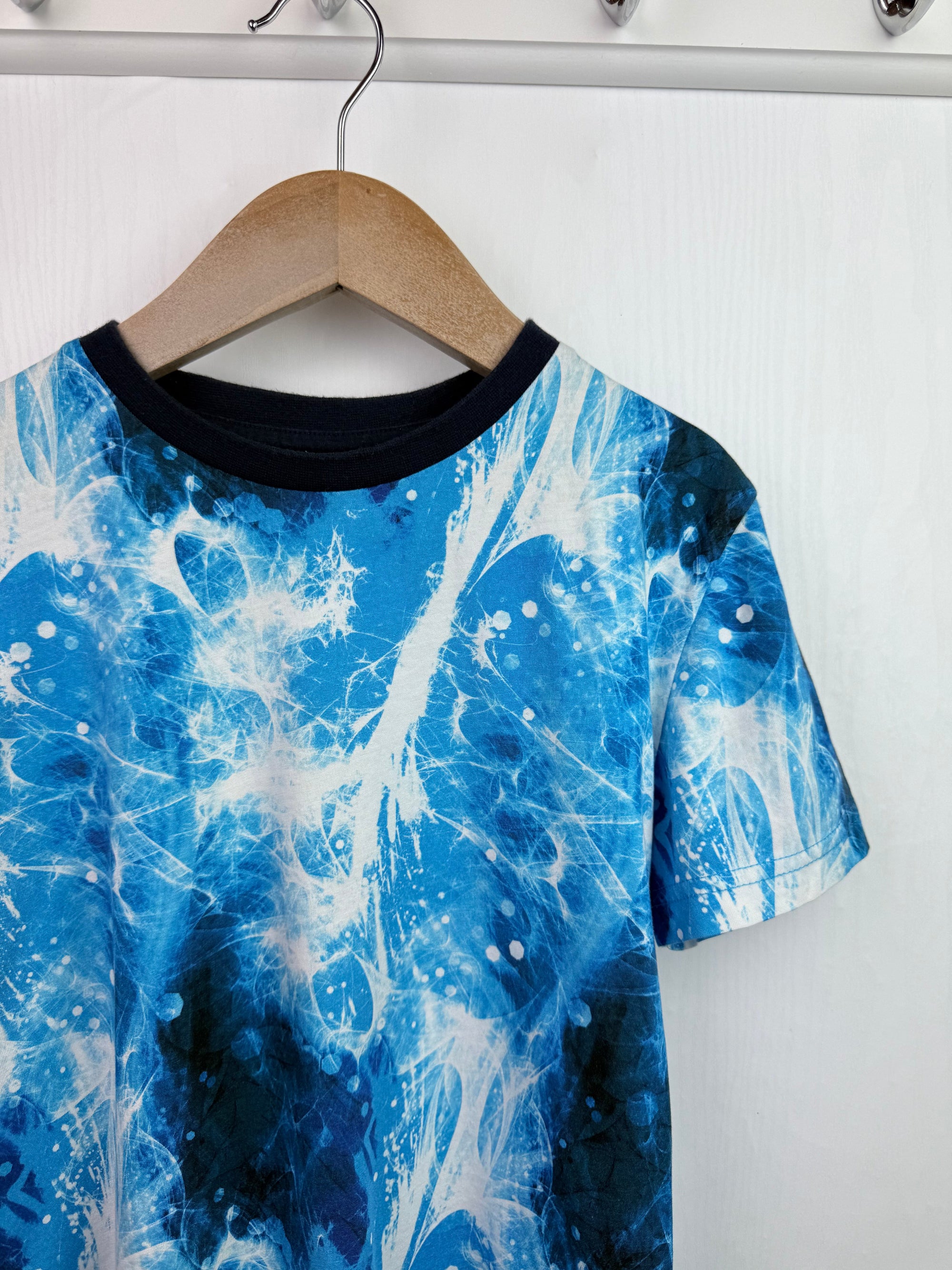 Next Blue Short Sleeve Top - Boys 8 Years - Little Ones Preloved. Second Hand Children's & Preloved Baby, Kids, Girls & Boys Clothes. UK online