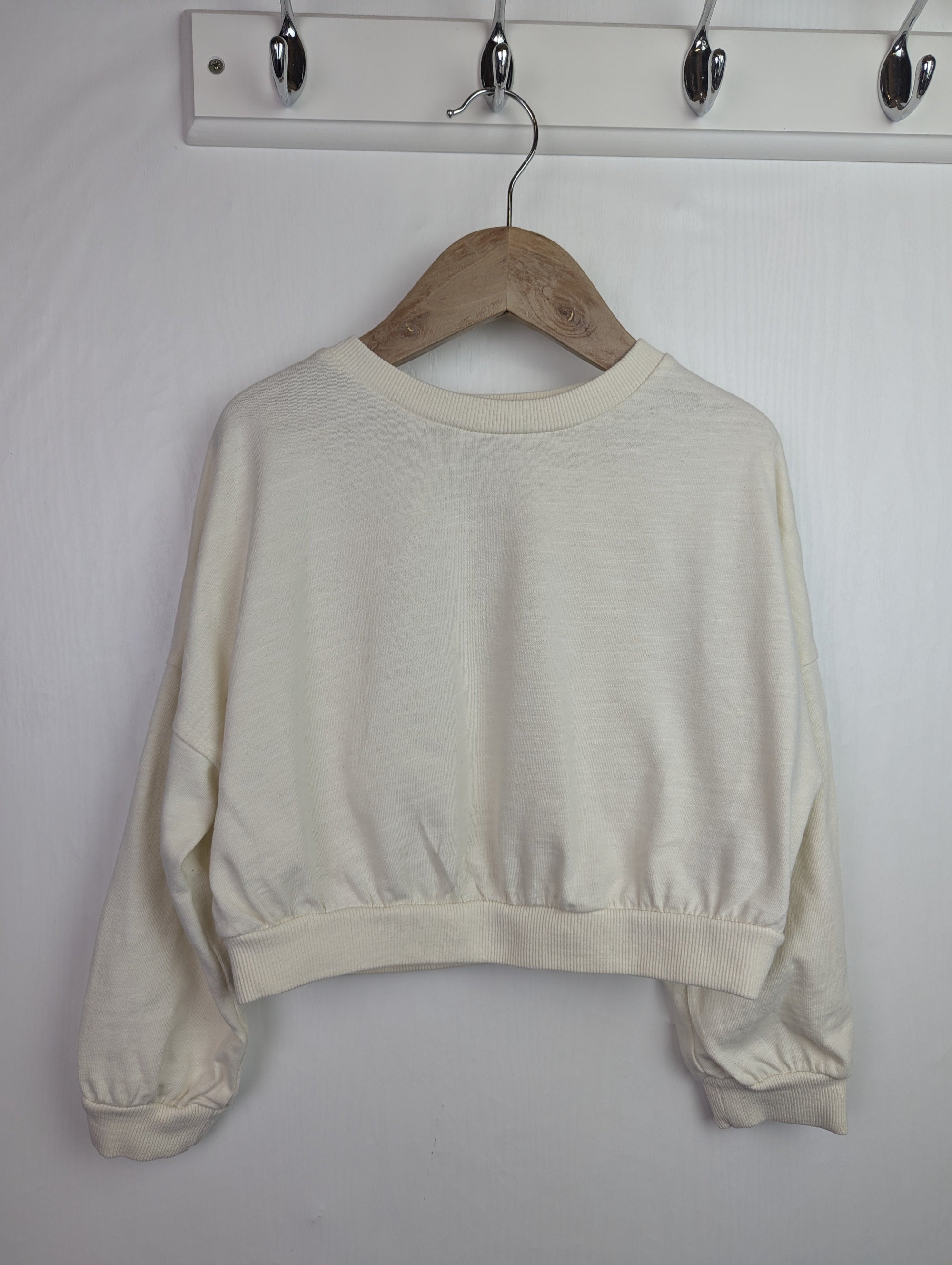 Next Cream Cropped Jumper - Girls 6 Years - Little Ones Preloved. Second Hand Children's & Preloved Baby, Kids, Girls & Boys Clothes. UK online