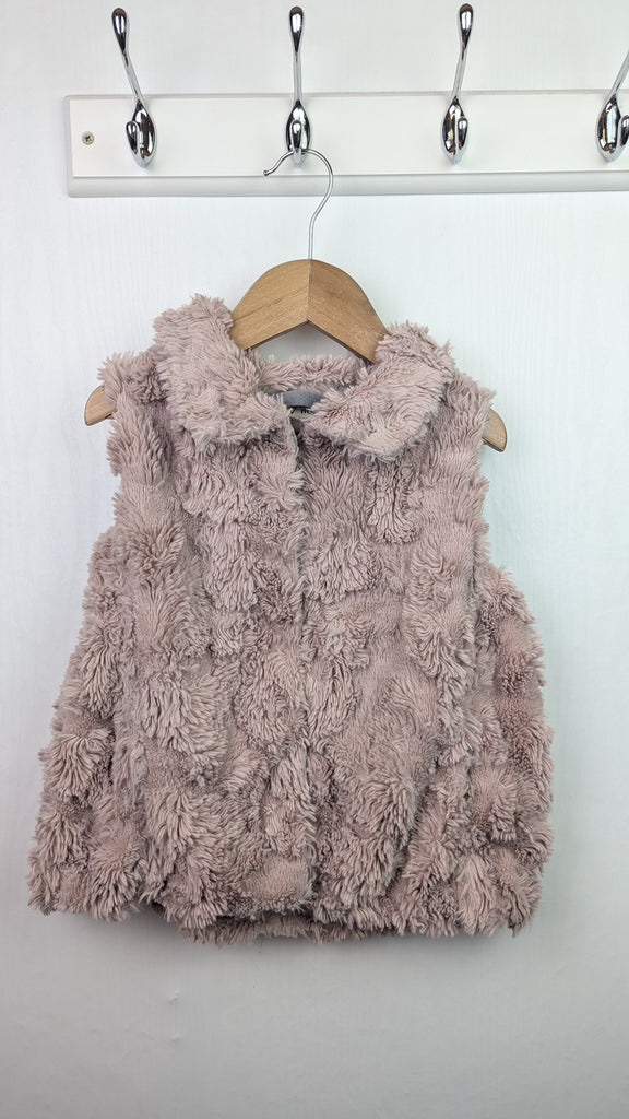 Next Faux Fur Body Warmer - Girls 7 Years Little Ones Preloved Used, Preloved, Preworn & Second Hand Baby, Kids & Children's Clothing UK Online. Cheap affordable. Brands including Next, Joules, Nutmeg Morrisons, TU, F&F, H&M.