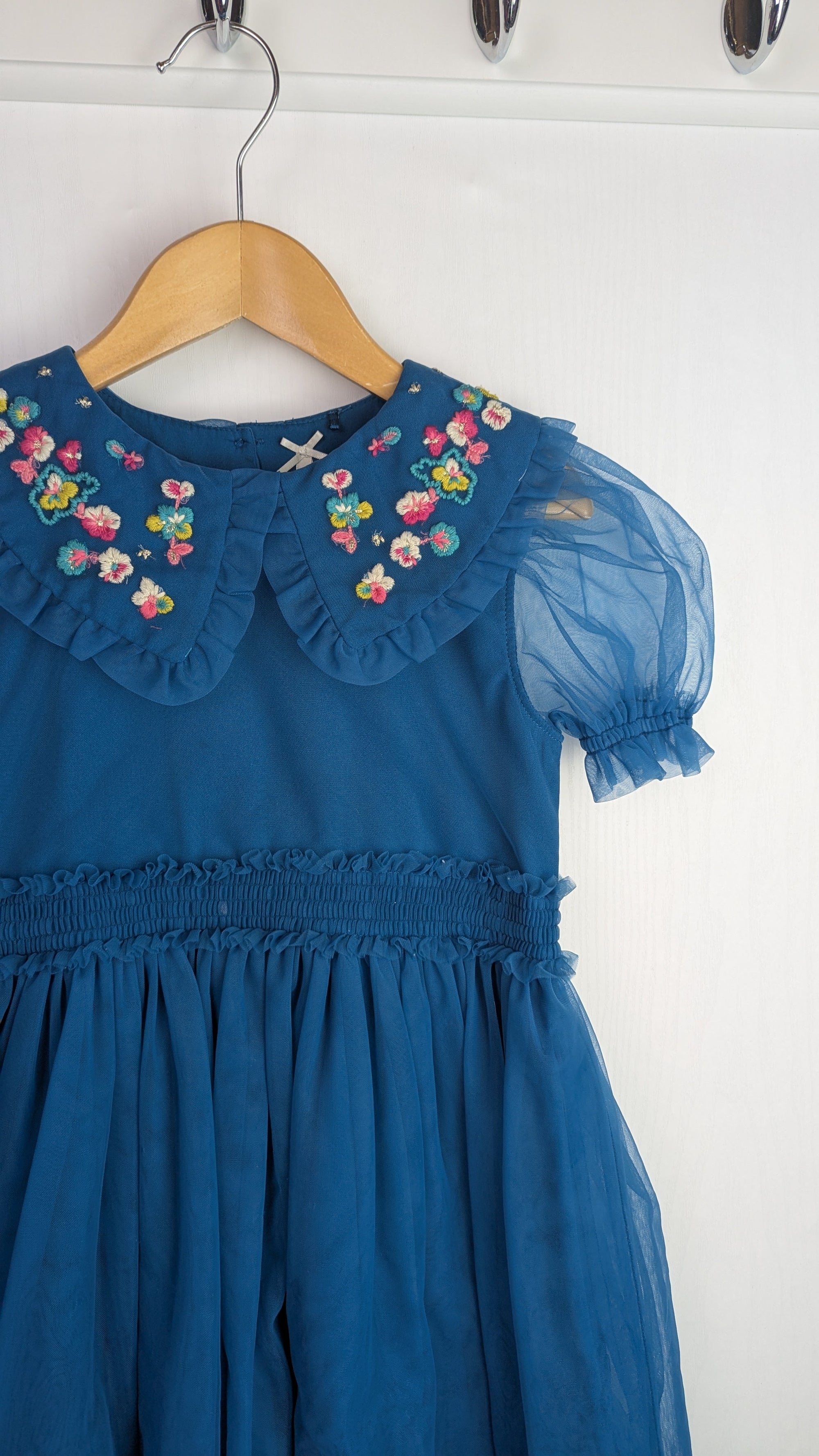 Next Floral Mesh Special Occasion Dress - Girls 4 - 5 Years - Little Ones Preloved. Second Hand Children's & Preloved Baby, Kids, Girls & Boys Clothes. UK online