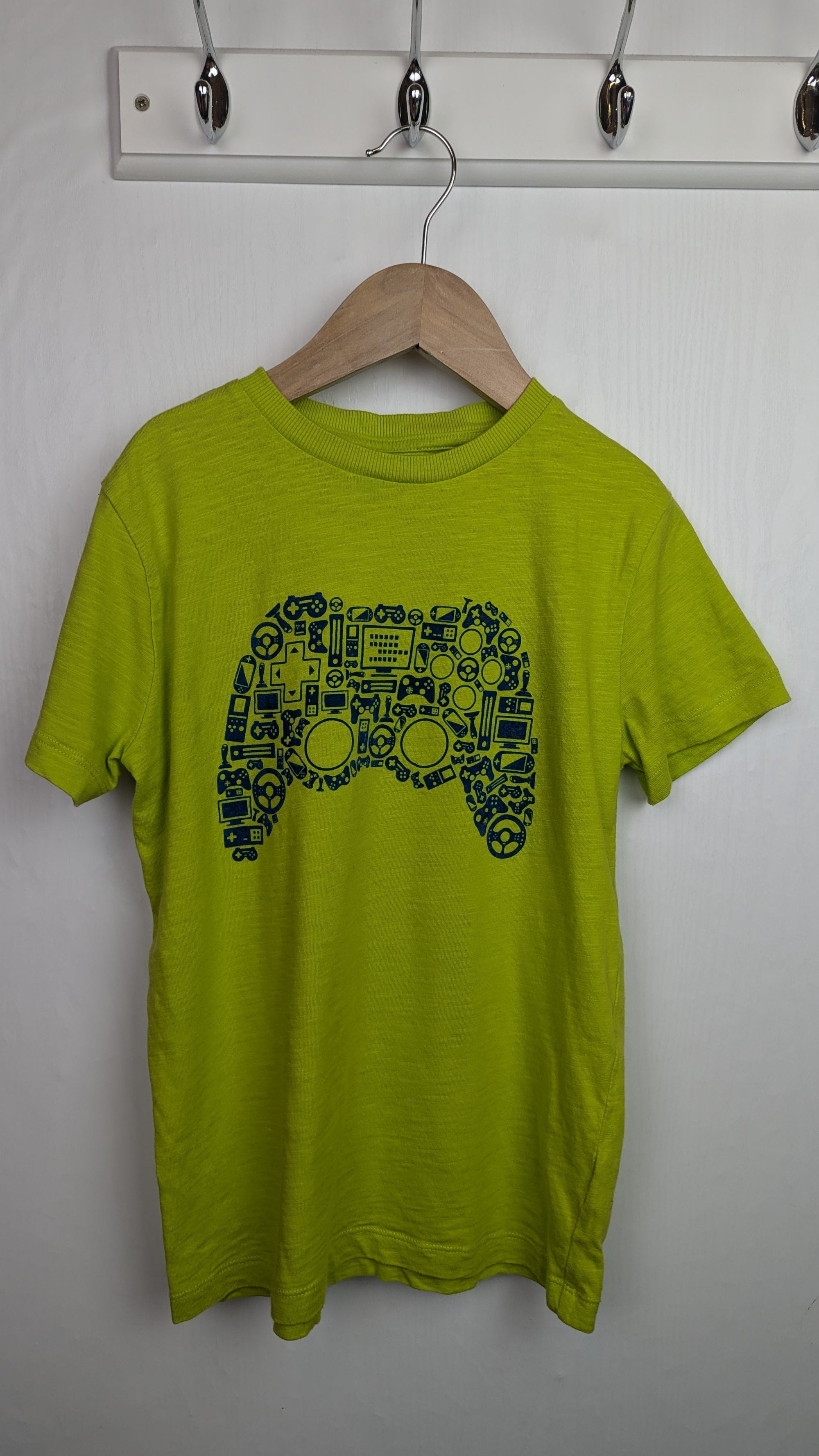Next Green Gamer Top - Boys 8 Years - Little Ones Preloved. Second Hand Children's & Preloved Baby, Kids, Girls & Boys Clothes. UK online