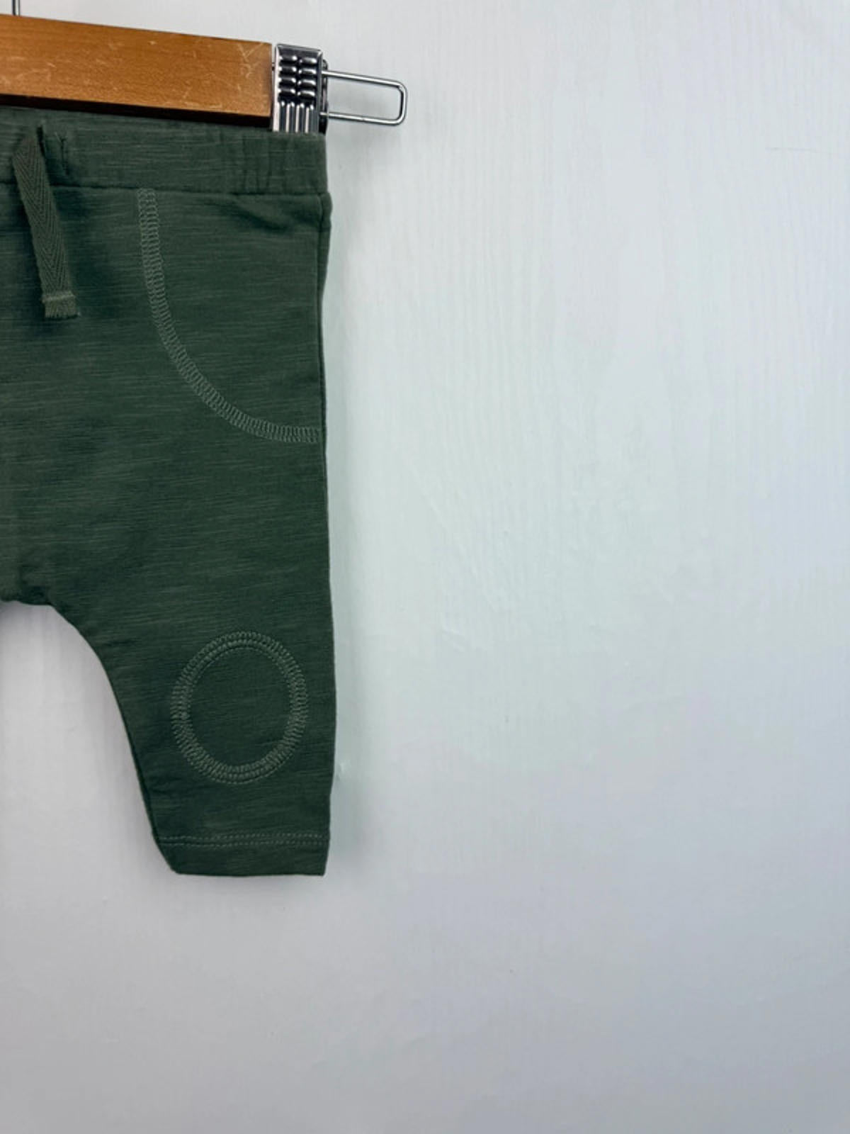 Next Green Leggings - Boys 0 - 3 Months - Little Ones Preloved. Second Hand Children's & Preloved Baby, Kids, Girls & Boys Clothes. UK online