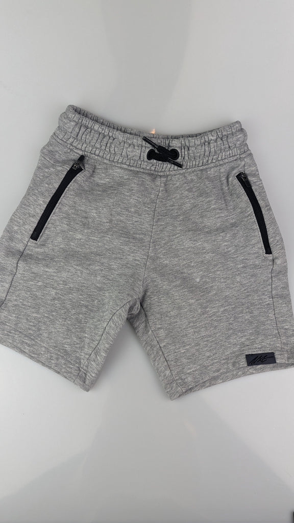 NEXT Grey & Black Shorts 5y Next Used, Preloved, Preworn & Second Hand Baby, Kids & Children's Clothing UK Online. Cheap affordable. Brands including Next, Joules, Nutmeg Morrisons, TU, F&F, H&M.