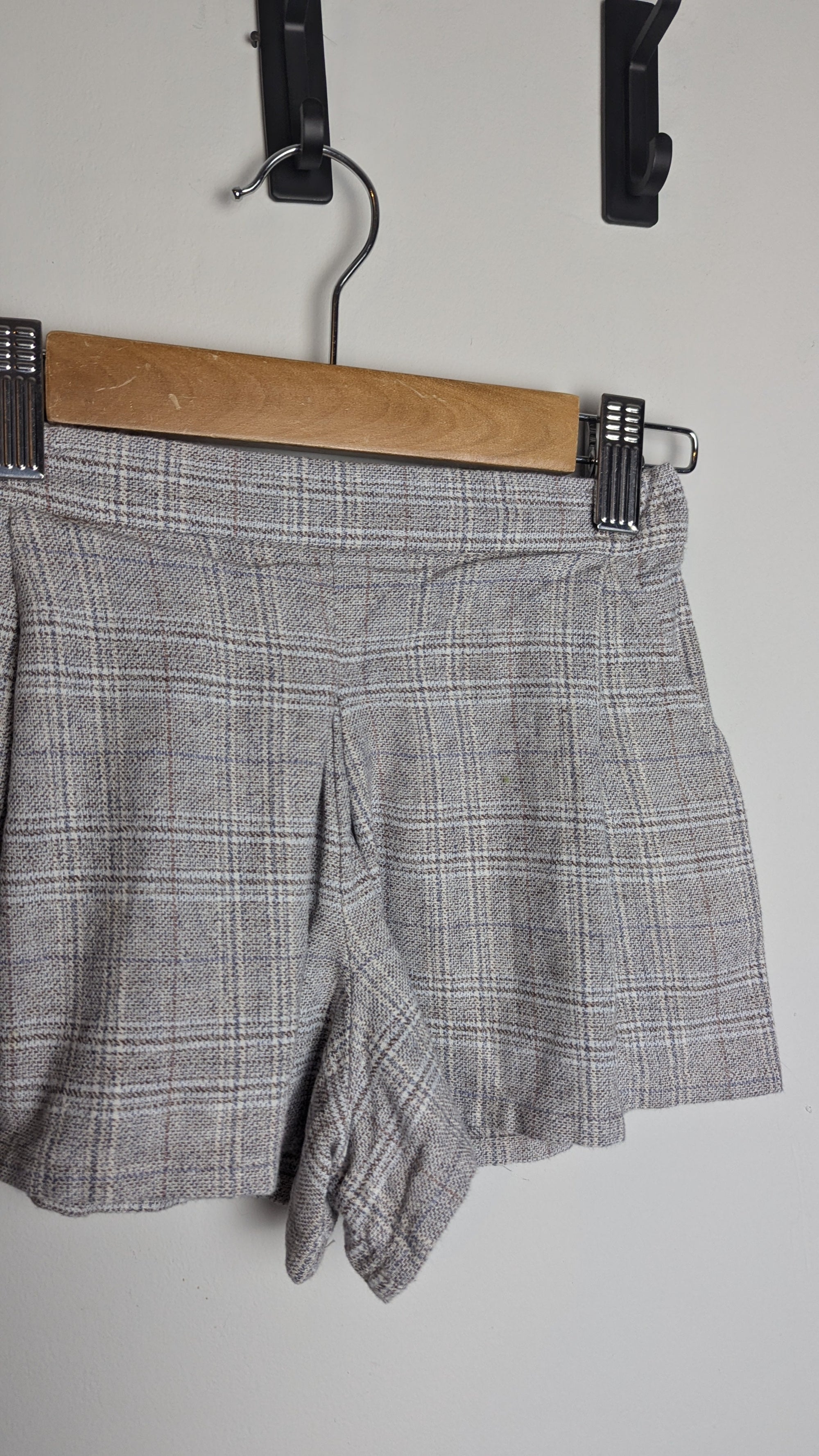 Next Grey Checked Shorts - Girls 2 - 3 Years - Little Ones Preloved. Second Hand Children's & Preloved Baby, Kids, Girls & Boys Clothes. UK online