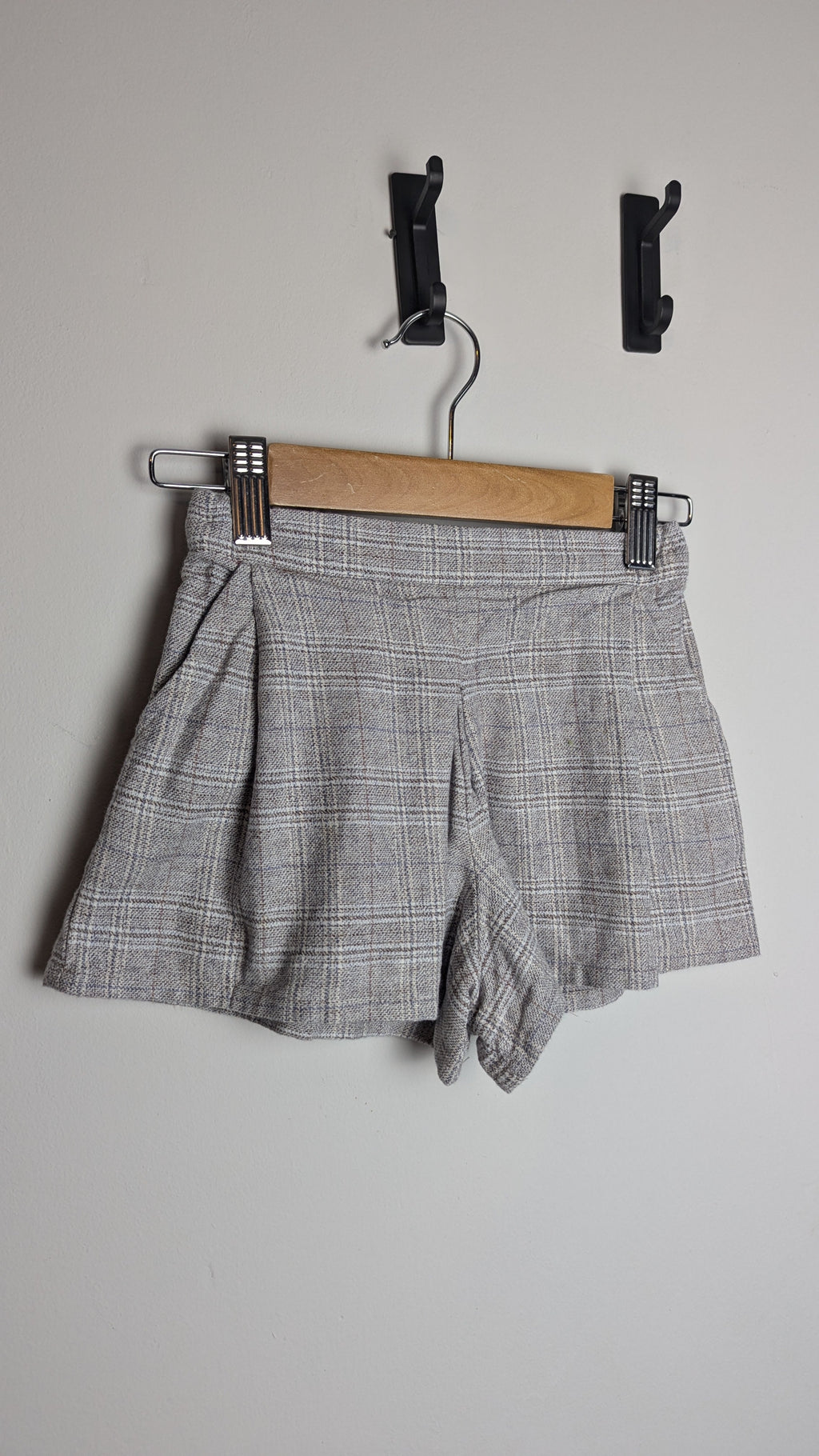 Next Grey Checked Shorts - Girls 2 - 3 Years - Little Ones Preloved. Second Hand Children's & Preloved Baby, Kids, Girls & Boys Clothes. UK online