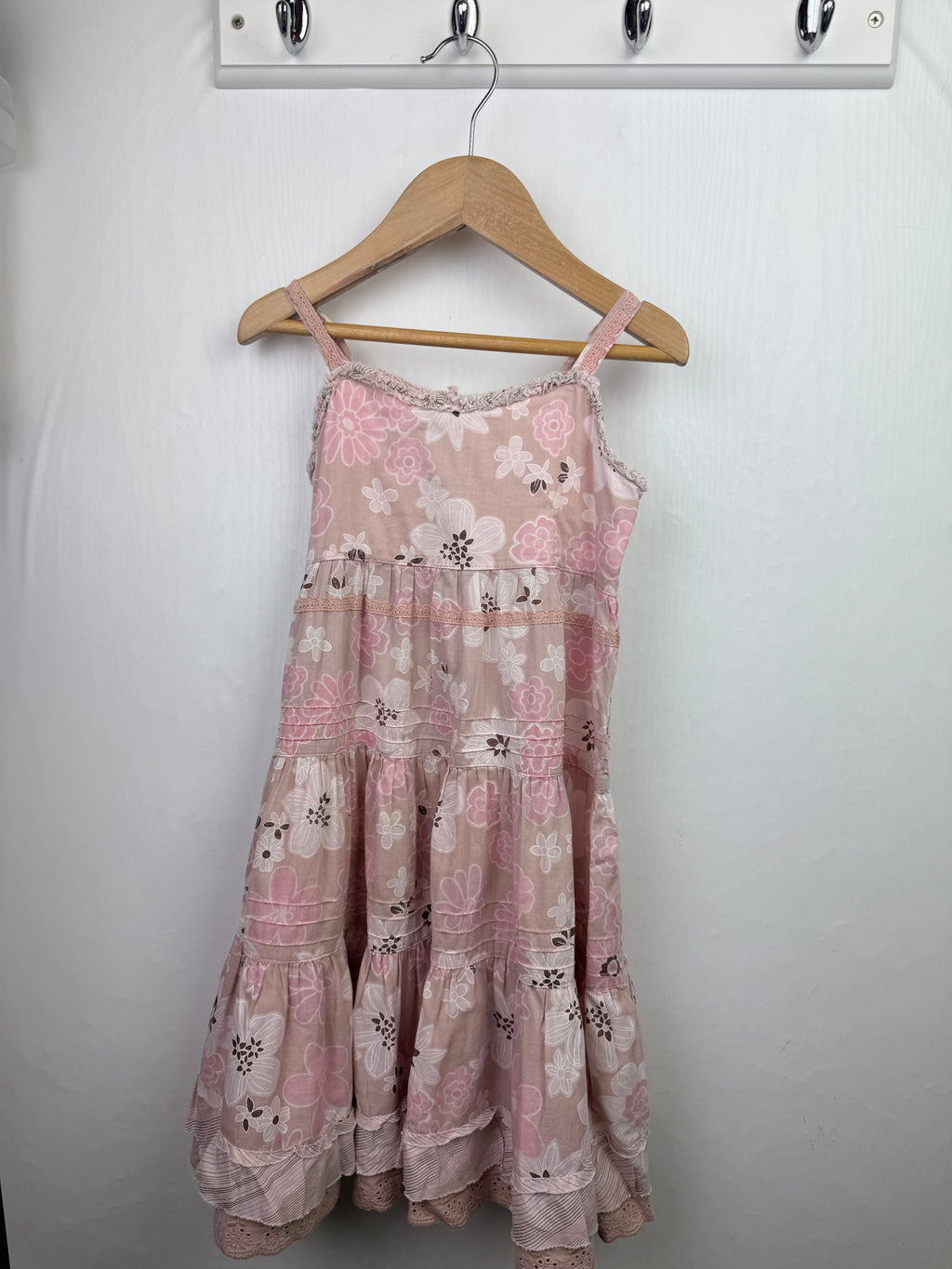 Next Pink Floral Dress - Girls 4 - 5 Years - Little Ones Preloved. Second Hand Children's & Preloved Baby, Kids, Girls & Boys Clothes. UK online