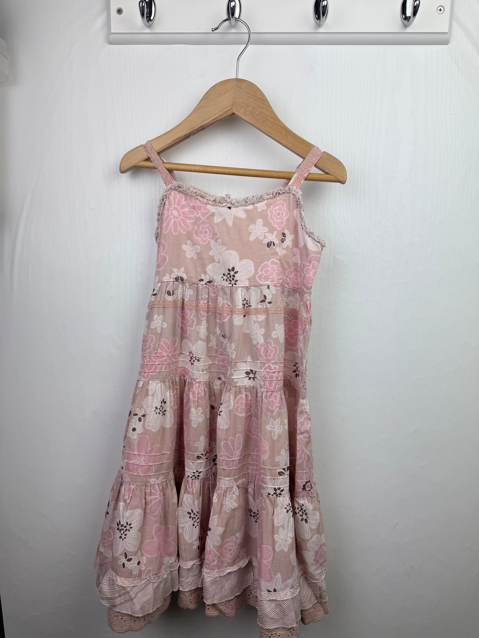 Next Pink Floral Dress - Girls 4 - 5 Years - Little Ones Preloved. Second Hand Children's & Preloved Baby, Kids, Girls & Boys Clothes. UK online