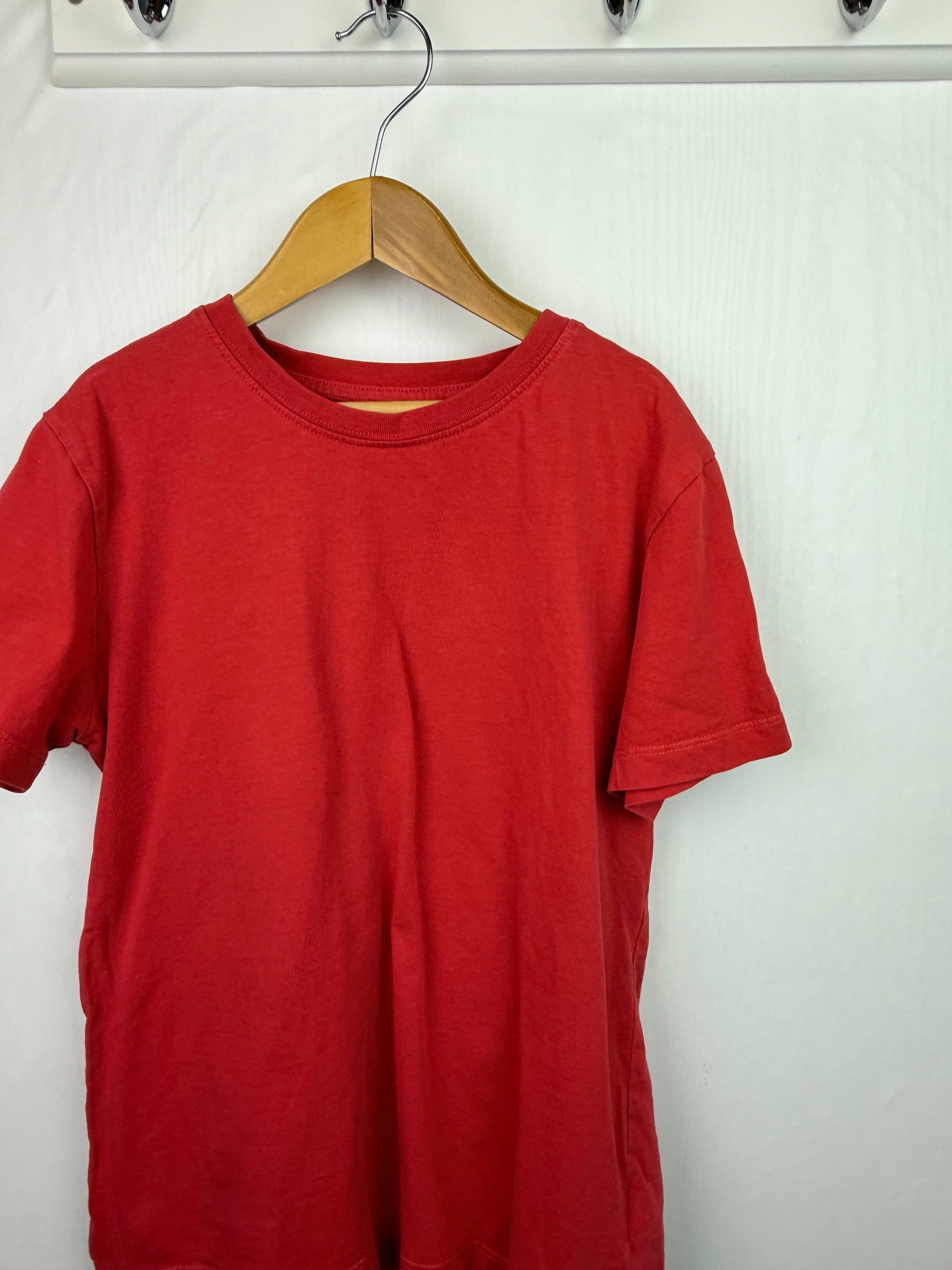 Next Plain Red Short Sleeve Top - Unisex 9 Years - Little Ones Preloved. Second Hand Children's & Preloved Baby, Kids, Girls & Boys Clothes. UK online