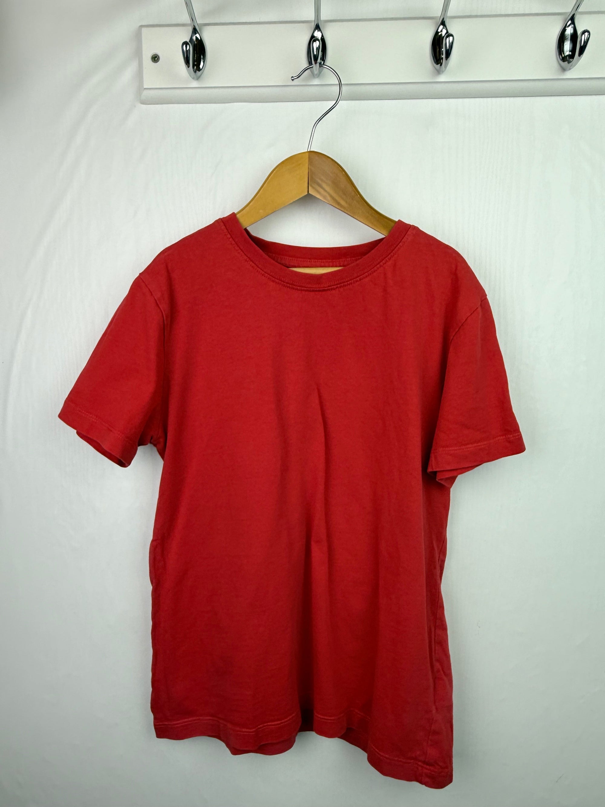 Next Plain Red Short Sleeve Top - Unisex 9 Years - Little Ones Preloved. Second Hand Children's & Preloved Baby, Kids, Girls & Boys Clothes. UK online