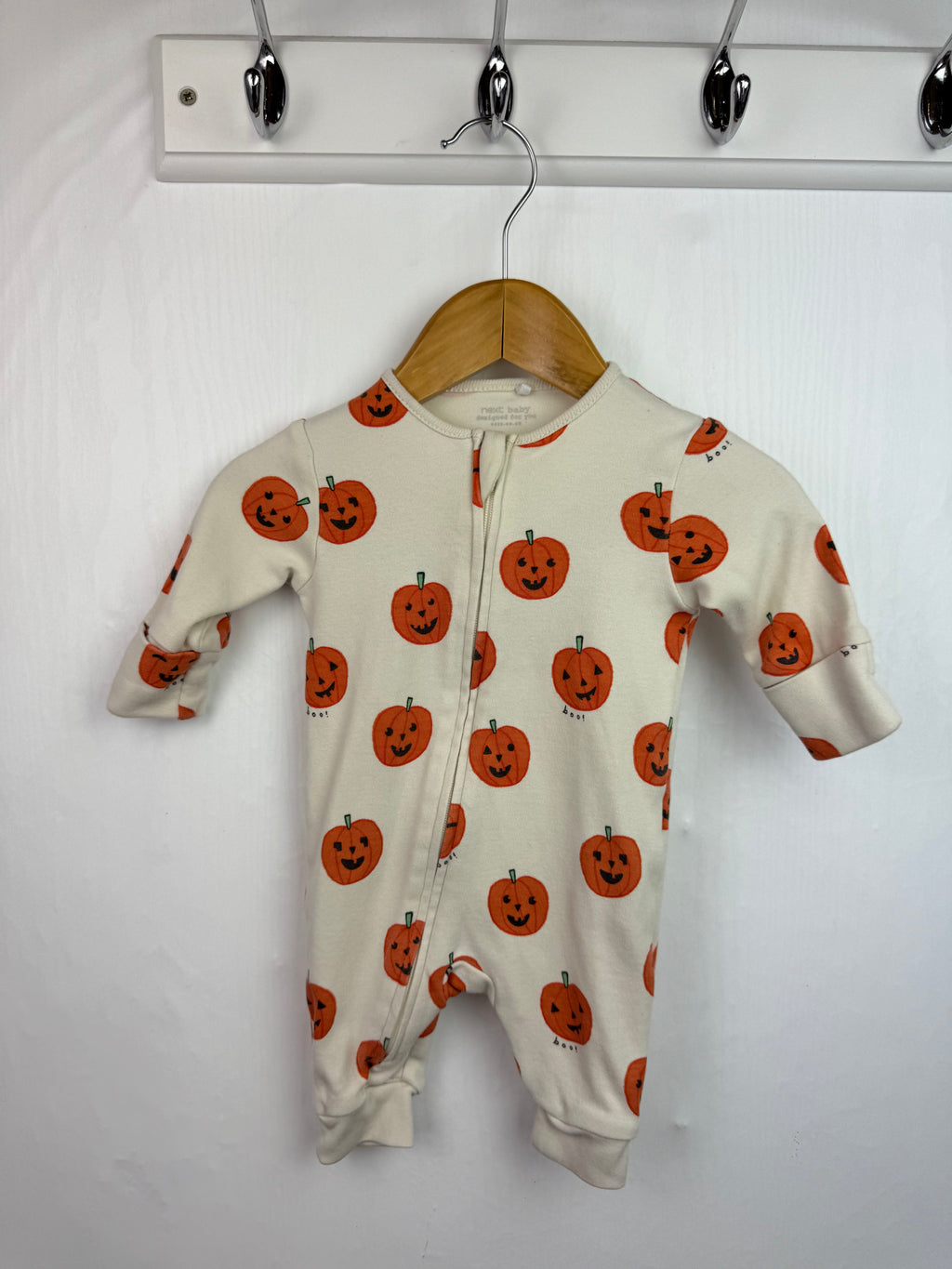 Next Pumpkin Romper - Unisex 0 - 1 Month - Little Ones Preloved. Second Hand Children's & Preloved Baby, Kids, Girls & Boys Clothes. UK online