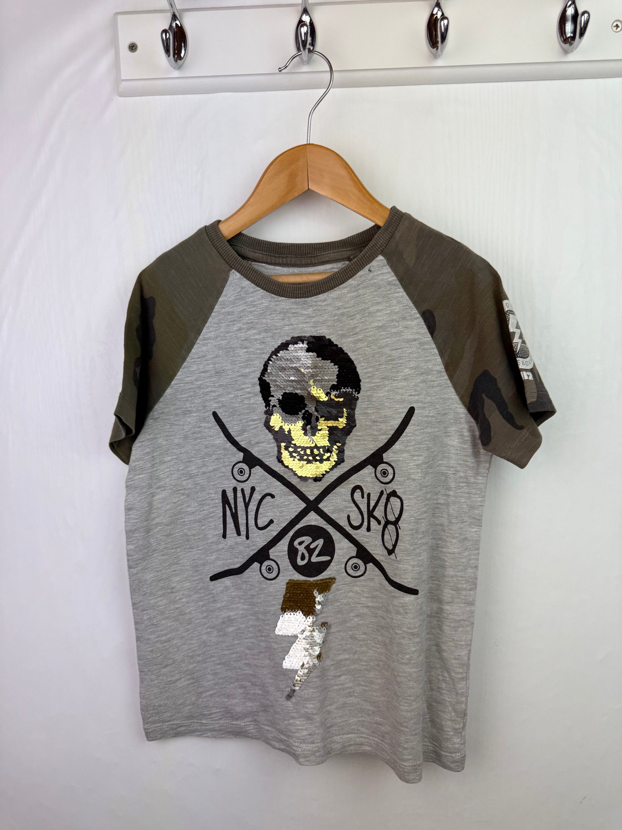 Next Sequin Skull Top - Boys 6 Years - Little Ones Preloved. Second Hand Children's & Preloved Baby, Kids, Girls & Boys Clothes. UK online