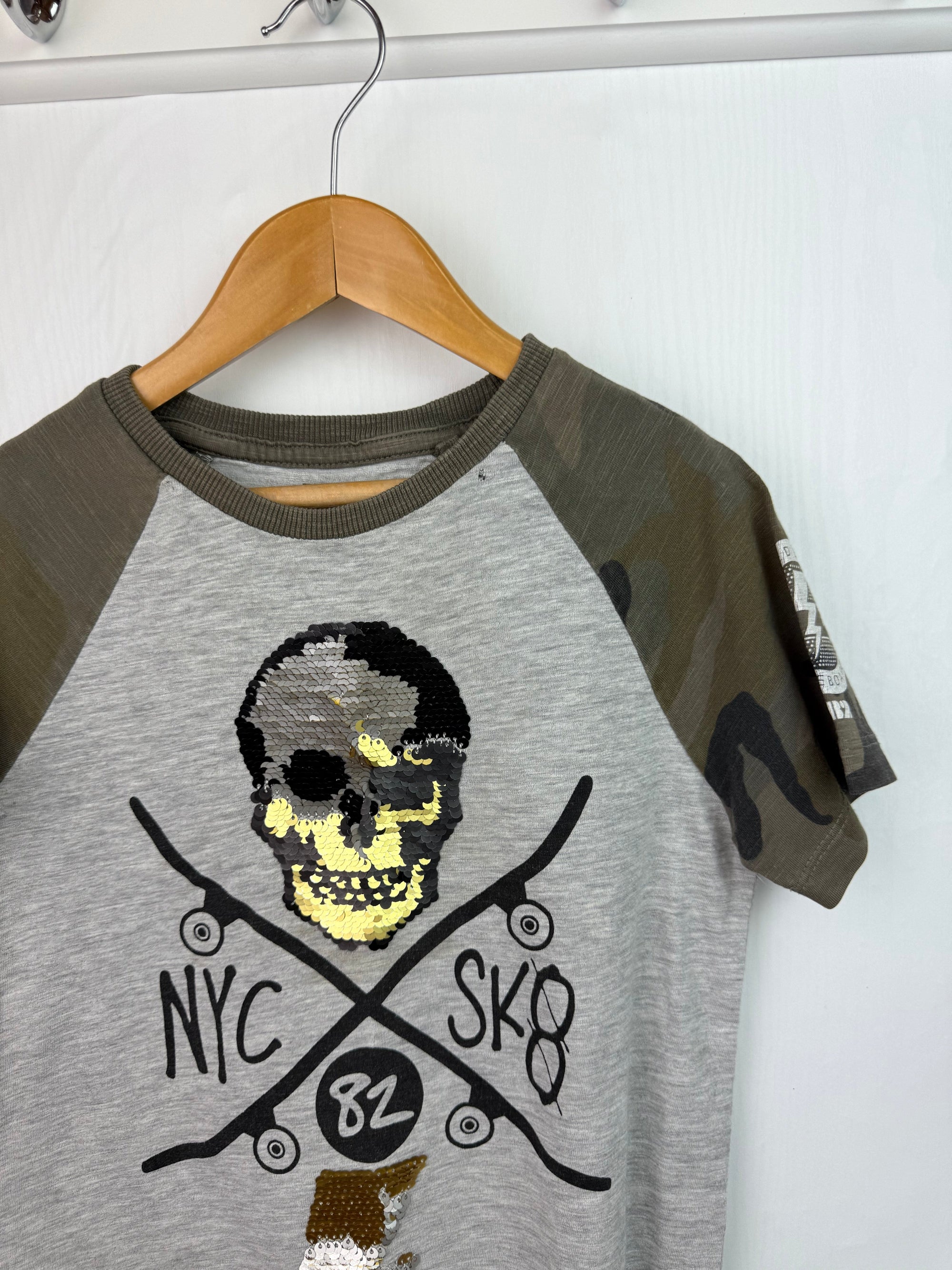 Next Sequin Skull Top - Boys 6 Years - Little Ones Preloved. Second Hand Children's & Preloved Baby, Kids, Girls & Boys Clothes. UK online