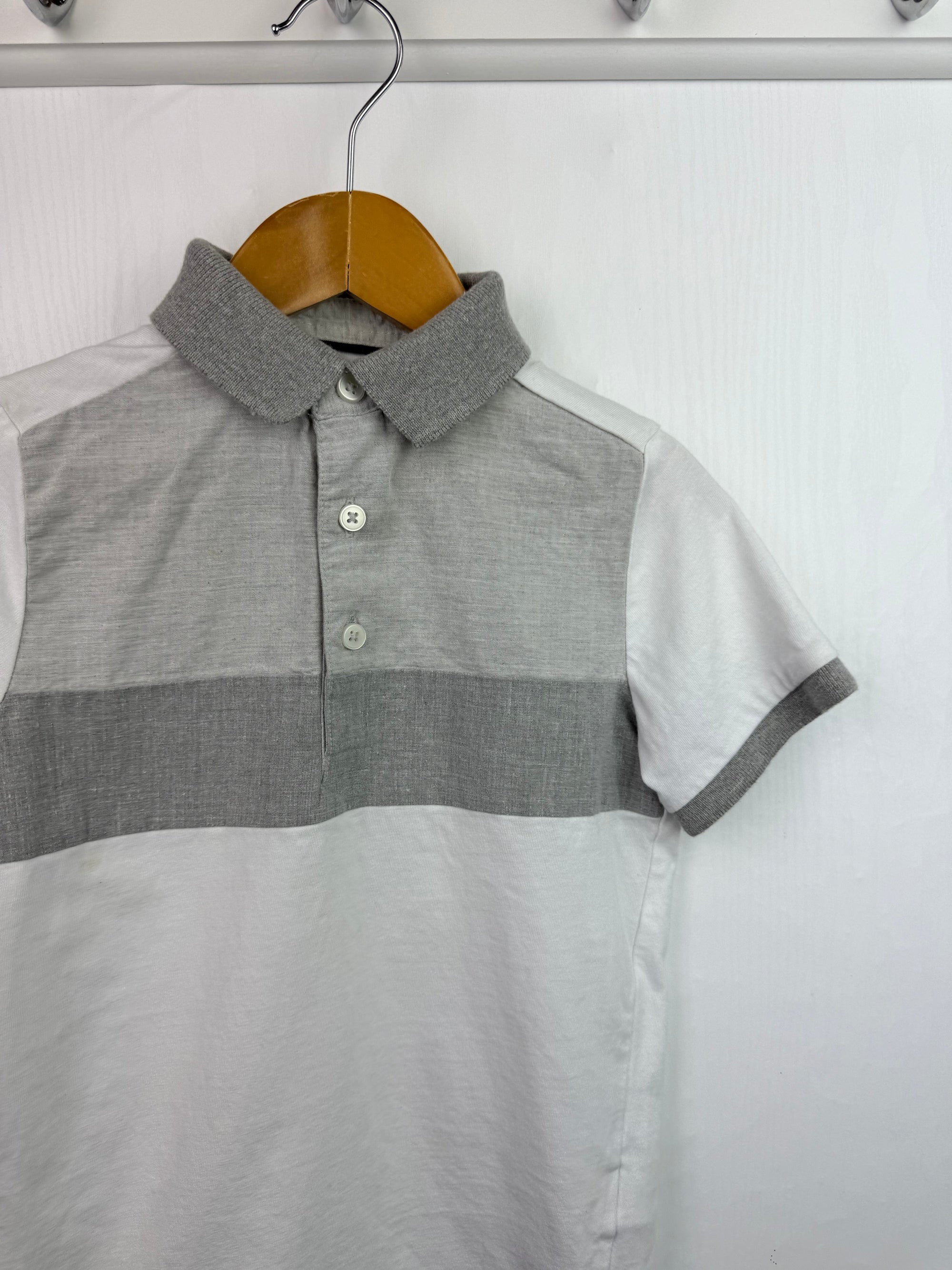 Next White & Grey Short Sleeve Shirt - Boys 4 Years - Little Ones Preloved. Second Hand Children's & Preloved Baby, Kids, Girls & Boys Clothes. UK online