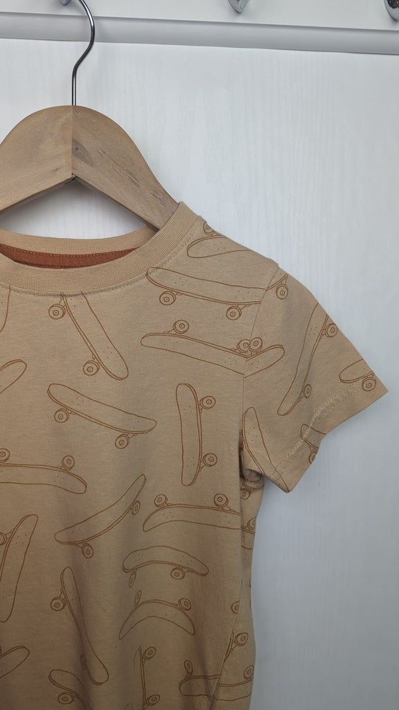 Nutmeg Beige Skateboard Top 3-4y Nutmeg Used, Preloved, Preworn & Second Hand Baby, Kids & Children's Clothing UK Online. Cheap affordable. Brands including Next, Joules, Nutmeg Morrisons, TU, F&F, H&M.