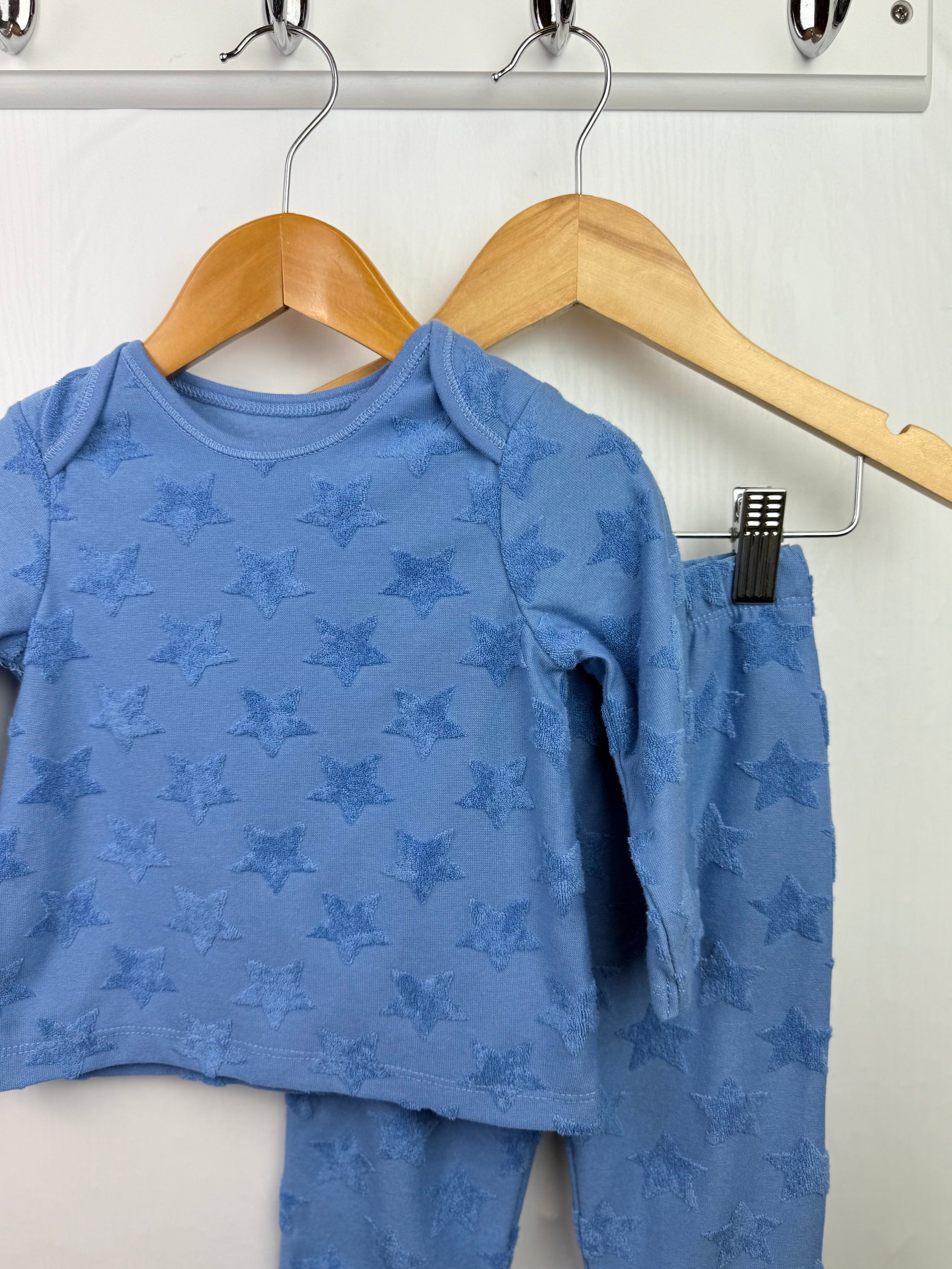 Nutmeg Blue Star Top & Bottoms Outfit - Boys 6 - 9 Months - Little Ones Preloved. Second Hand Children's & Preloved Baby, Kids, Girls & Boys Clothes. UK online