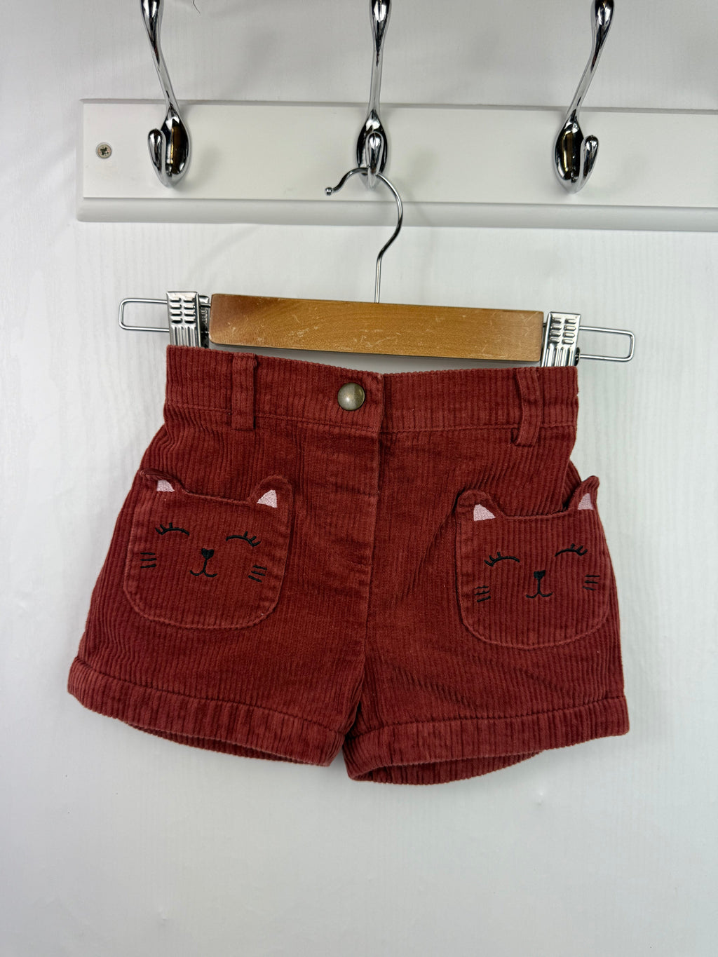 Nutmeg Corduroy Cat Shorts - Girls 18 - 24 Months - Little Ones Preloved. Second Hand Children's & Preloved Baby, Kids, Girls & Boys Clothes. UK online