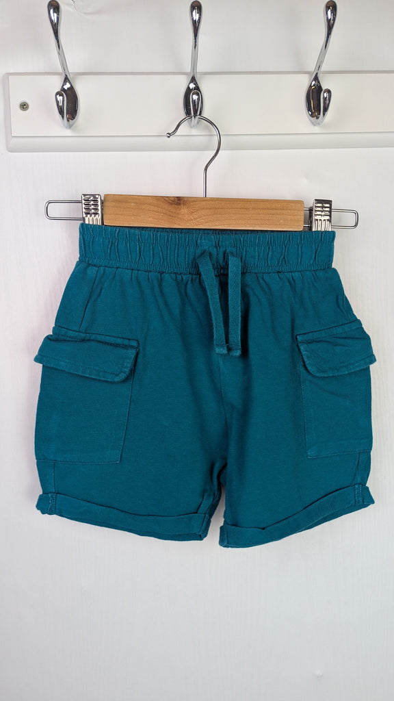 Nutmeg Dark Green Pocket Shorts - Boys 2-3 Years Little Ones Preloved Used, Preloved, Preworn & Second Hand Baby, Kids & Children's Clothing UK Online. Cheap affordable. Brands including Next, Joules, Nutmeg Morrisons, TU, F&F, H&M.