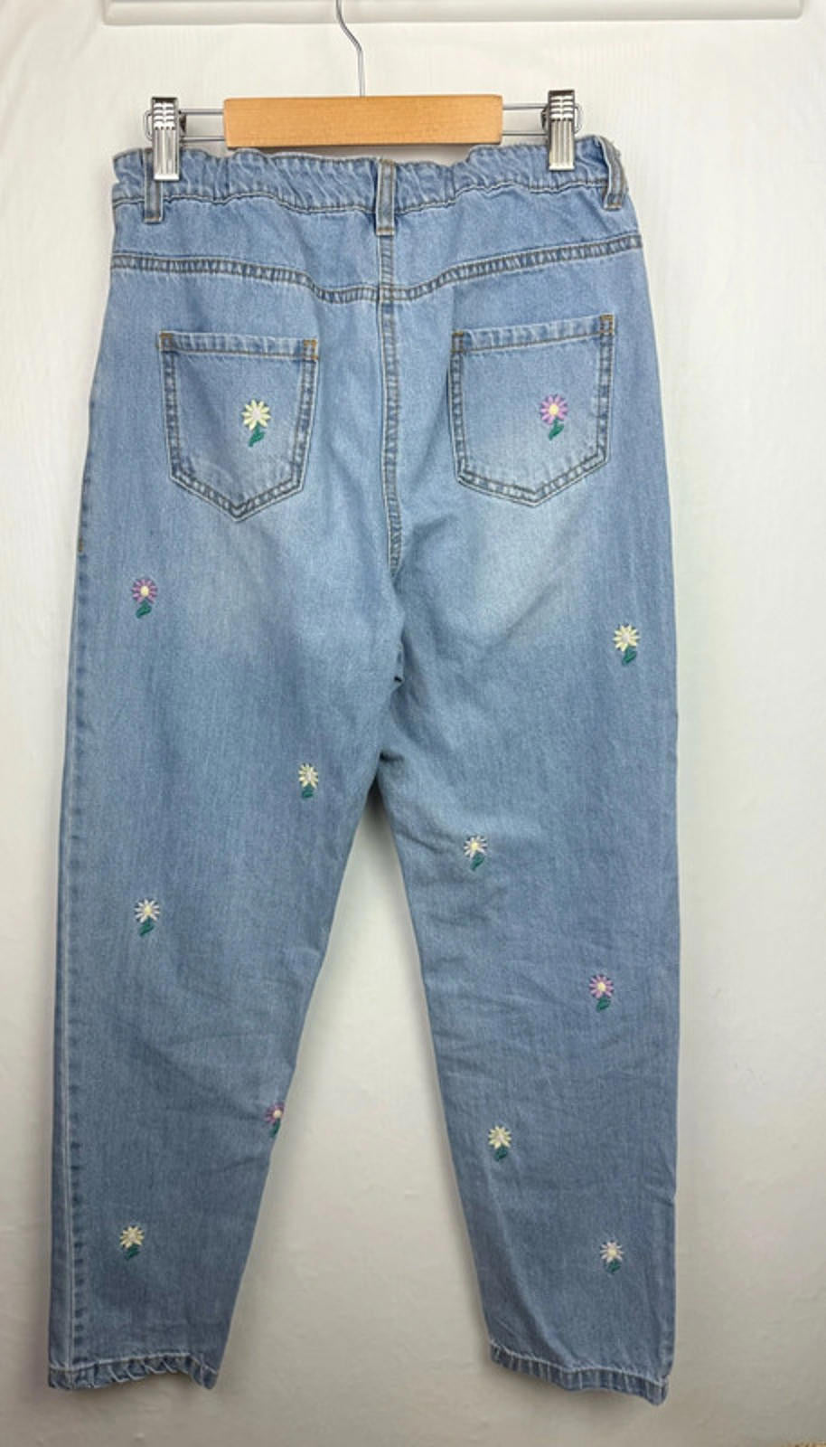 Nutmeg Denim Mum - Fit Floral Jeans - Girls 11 - 12 Years - Little Ones Preloved. Second Hand Children's & Preloved Baby, Kids, Girls & Boys Clothes. UK online