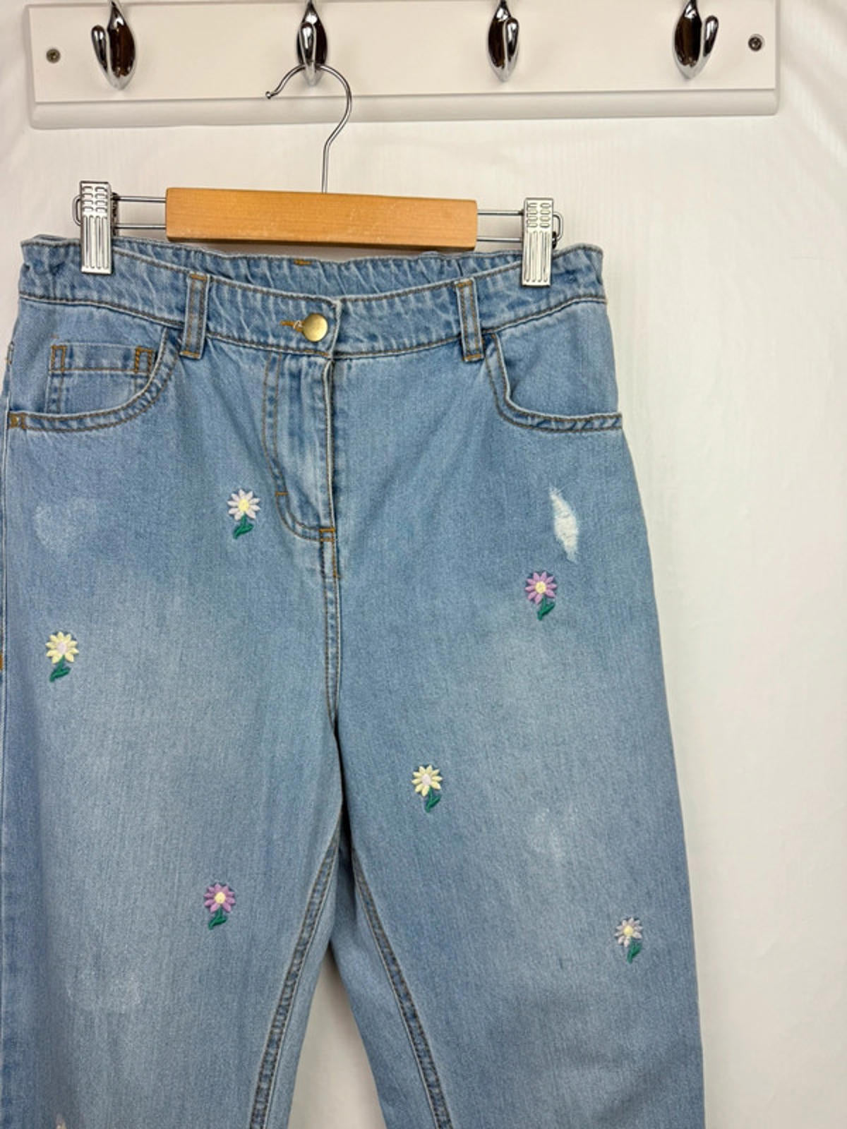 Nutmeg Denim Mum - Fit Floral Jeans - Girls 11 - 12 Years - Little Ones Preloved. Second Hand Children's & Preloved Baby, Kids, Girls & Boys Clothes. UK online