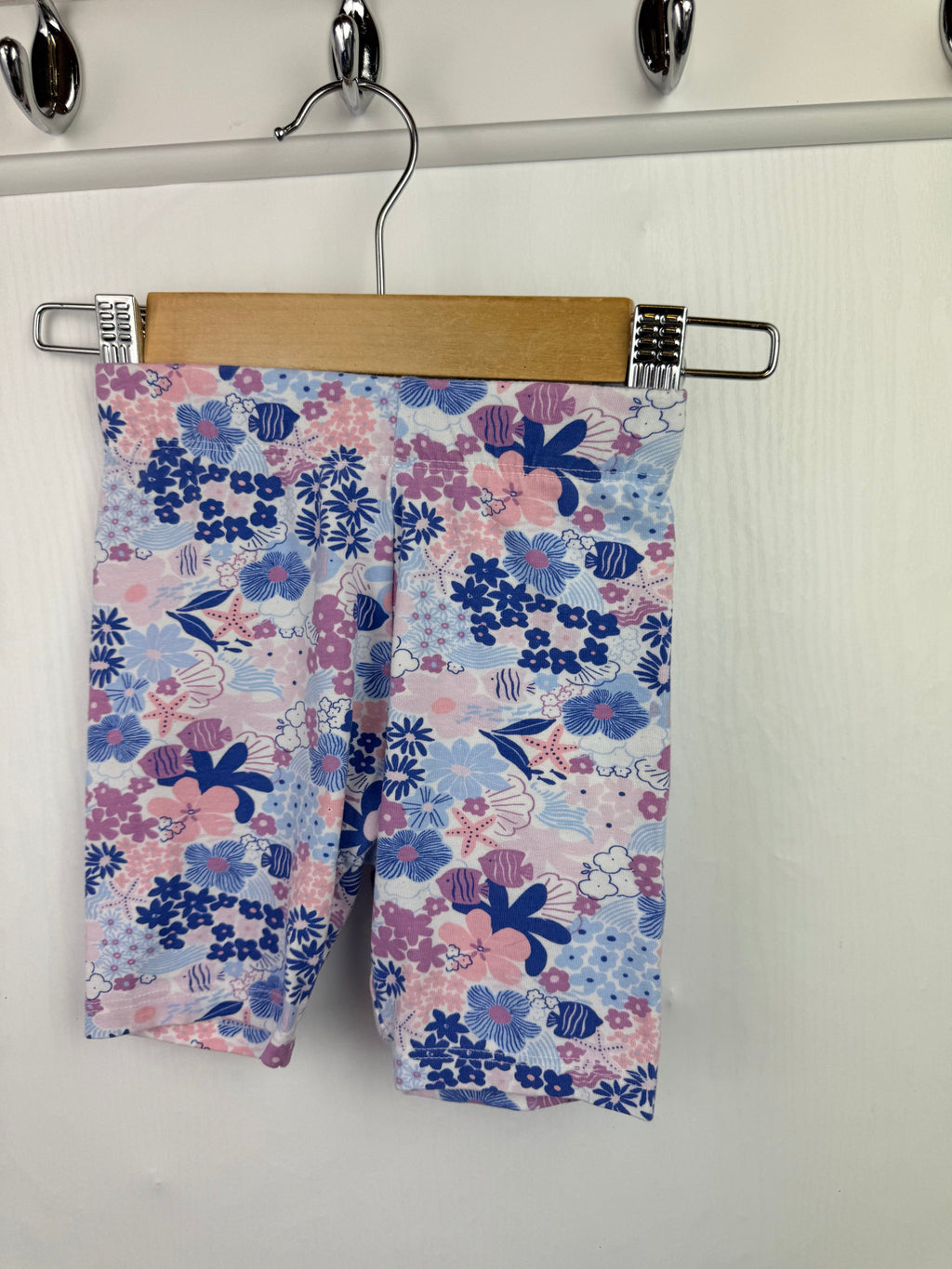Nutmeg Floral Cycle Shorts - Girls 3 - 4 Years - Little Ones Preloved. Second Hand Children's & Preloved Baby, Kids, Girls & Boys Clothes. UK online