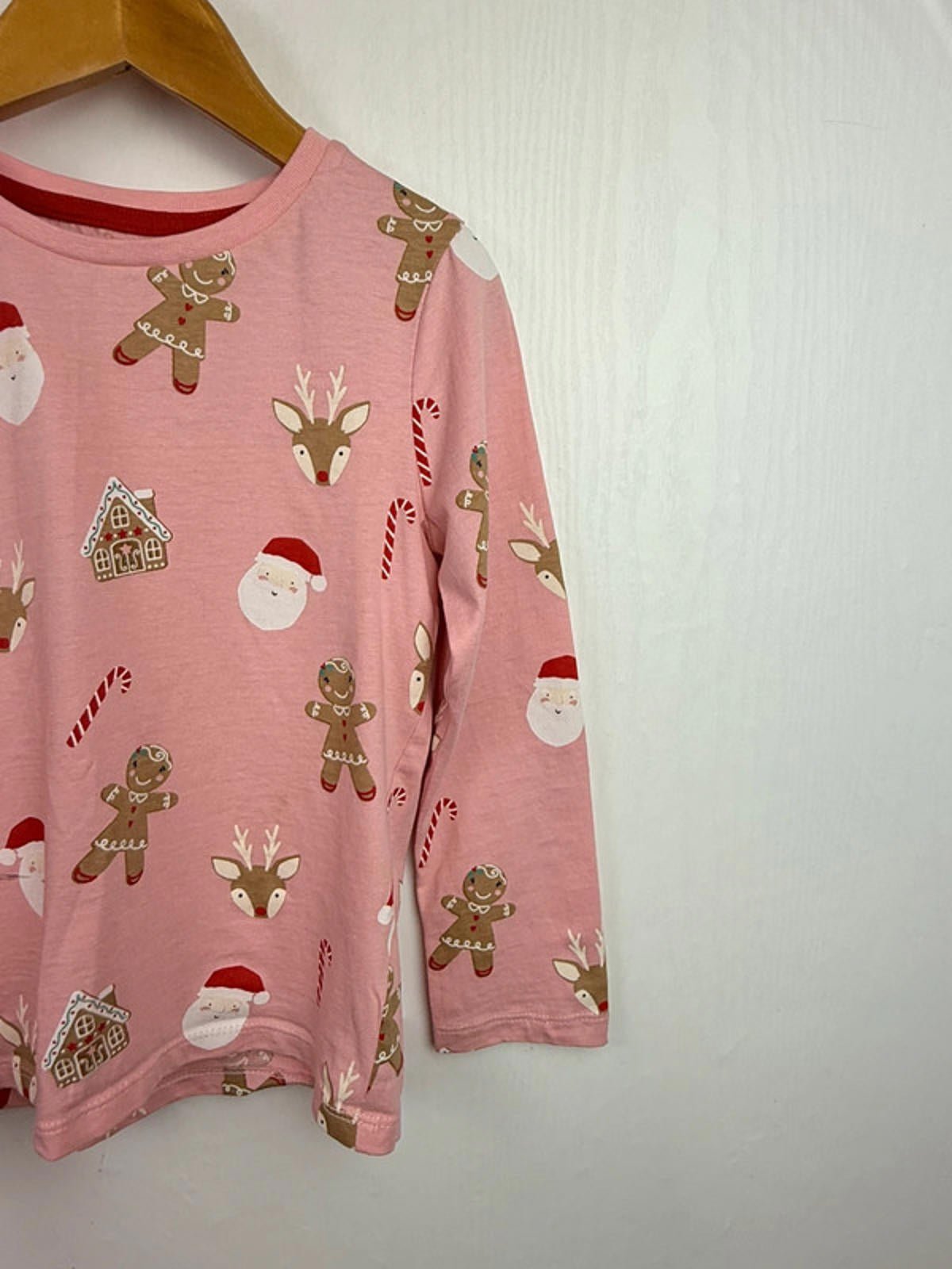 Nutmeg Gingerbread & Santa Top - Girls 5 - 6 Years - Little Ones Preloved. Second Hand Children's & Preloved Baby, Kids, Girls & Boys Clothes. UK online