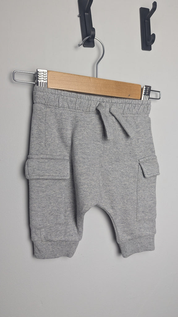 Nutmeg Grey Jogging Bottoms - Boys 0-3 Months Little Ones Preloved Used, Preloved, Preworn & Second Hand Baby, Kids & Children's Clothing UK Online. Cheap affordable. Brands including Next, Joules, Nutmeg Morrisons, TU, F&F, H&M.