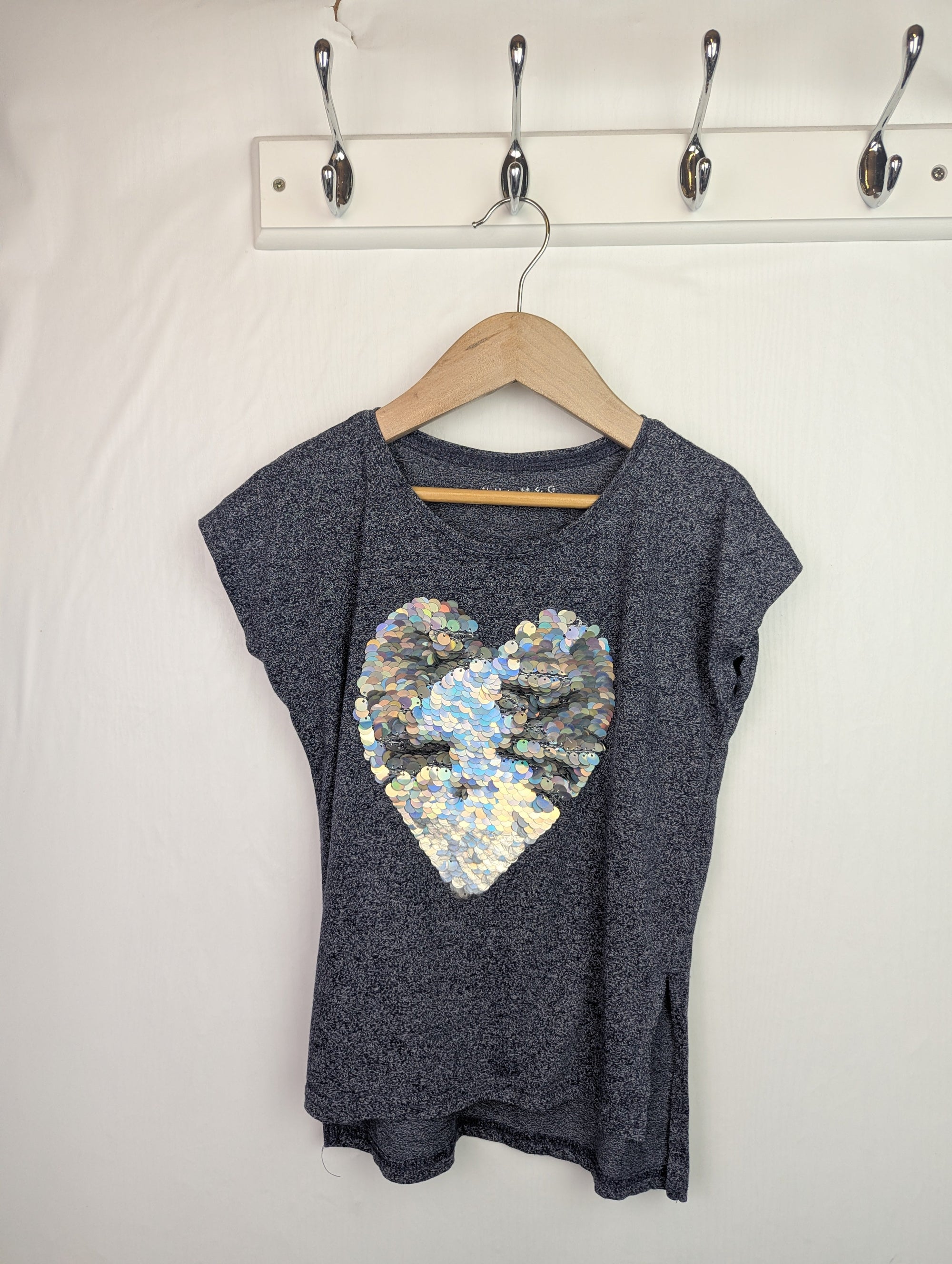 Nutmeg Heart Sequin Top - Girls 8 - 9 Years - Little Ones Preloved. Second Hand Children's & Preloved Baby, Kids, Girls & Boys Clothes. UK online