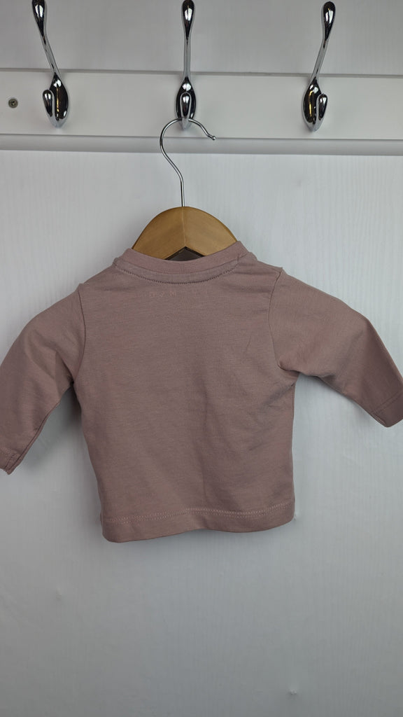 Nutmeg Long Sleeve Smile Top - Unisex Newborn Nutmeg Used, Preloved, Preworn & Second Hand Baby, Kids & Children's Clothing UK Online. Cheap affordable. Brands including Next, Joules, Nutmeg Morrisons, TU, F&F, H&M.