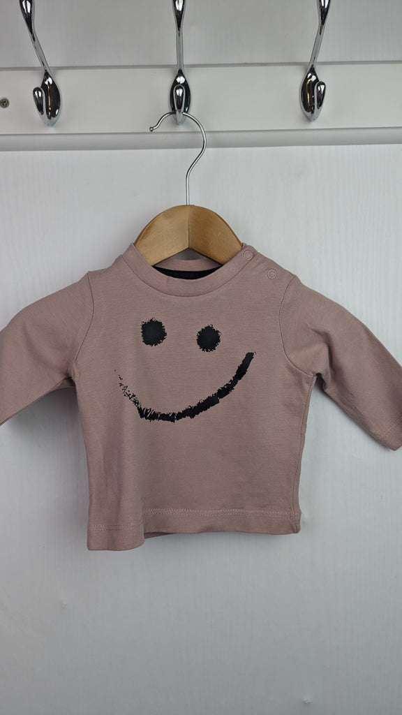 Nutmeg Long Sleeve Smile Top - Unisex Newborn Nutmeg Used, Preloved, Preworn & Second Hand Baby, Kids & Children's Clothing UK Online. Cheap affordable. Brands including Next, Joules, Nutmeg Morrisons, TU, F&F, H&M.