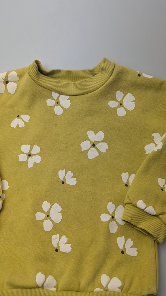 Nutmeg Mustard Floral Jumper - Girls 3-4 Years Little Ones Preloved Used, Preloved, Preworn Baby, Girls & Boys Clothes. Kids & Children's second hand Clothing UK Online. Cheap affordable. Brands including Next, Joules, Nutmeg Morrisons, TU, F&F, H&M.