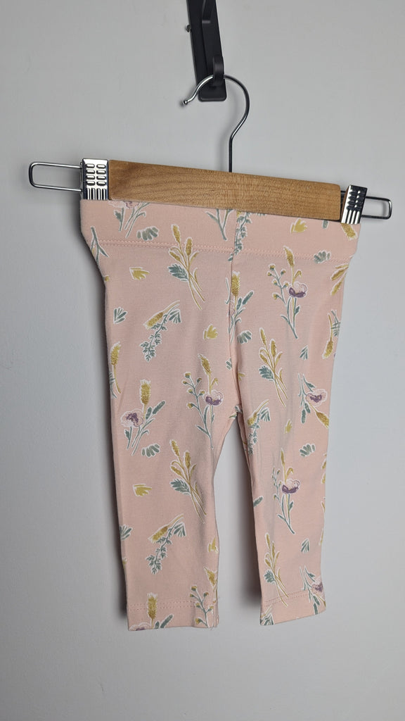 Nutmeg Pink Floral Leggings - Girls 0-3 Months Little Ones Preloved Used, Preloved, Preworn & Second Hand Baby, Kids & Children's Clothing UK Online. Cheap affordable. Brands including Next, Joules, Nutmeg Morrisons, TU, F&F, H&M.